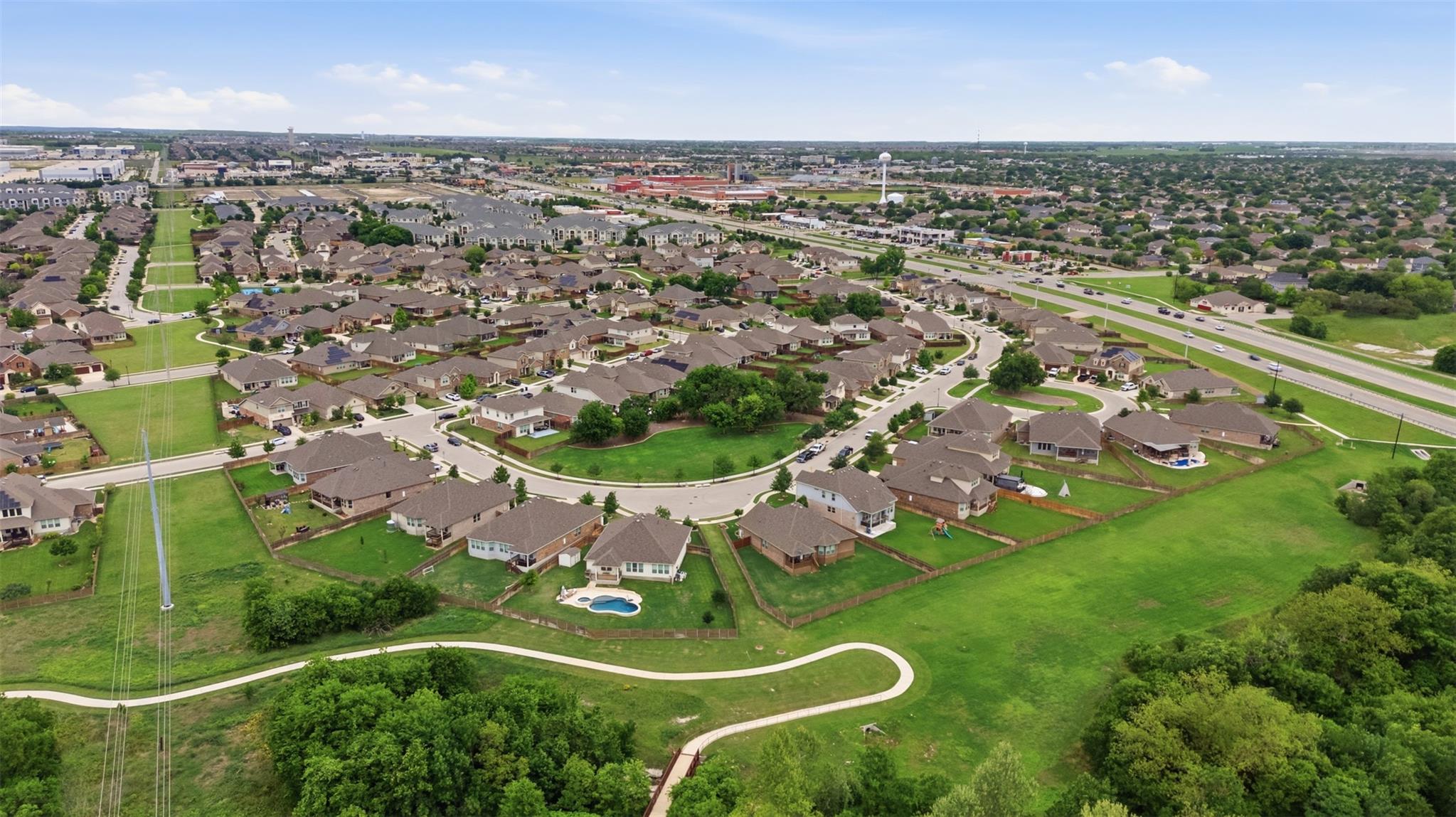 119 Duroc Dr, Hutto, TX 78634