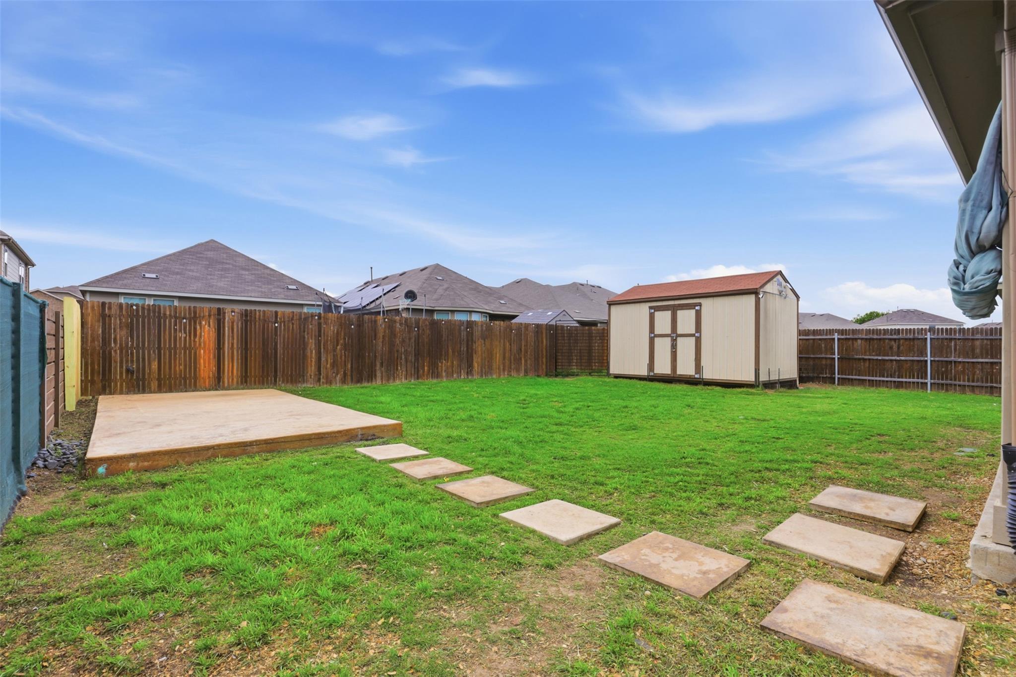 119 Duroc Dr, Hutto, TX 78634