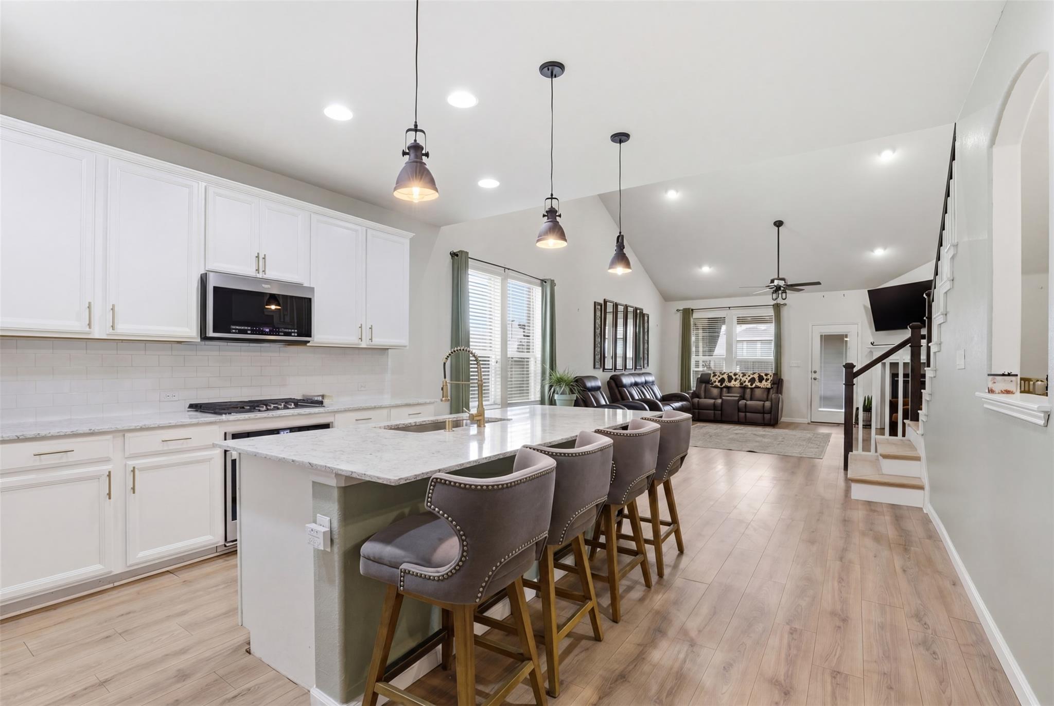 119 Duroc Dr, Hutto, TX 78634