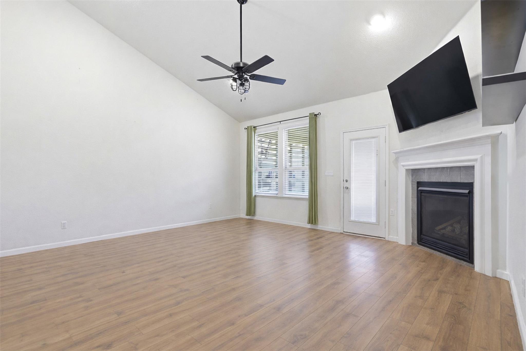 119 Duroc Dr, Hutto, TX 78634