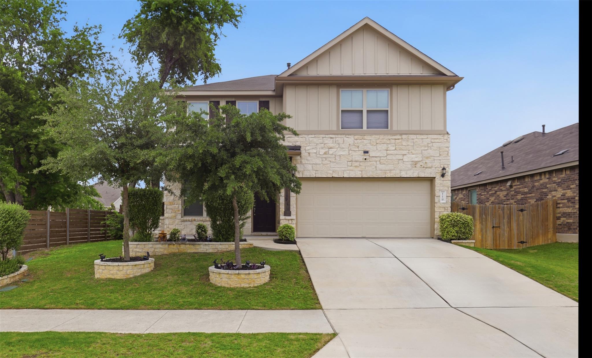119 Duroc Dr, Hutto, TX 78634