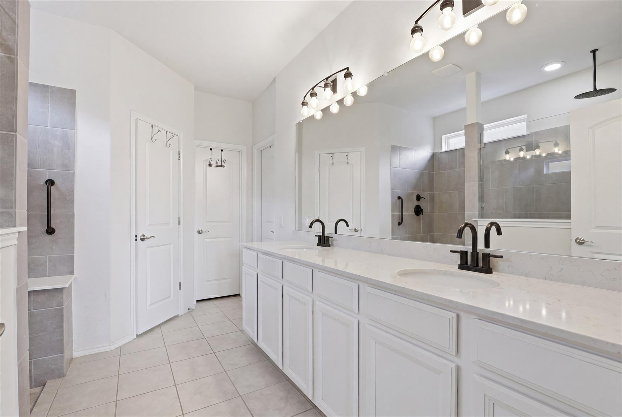 119 Duroc Dr, Hutto, TX 78634