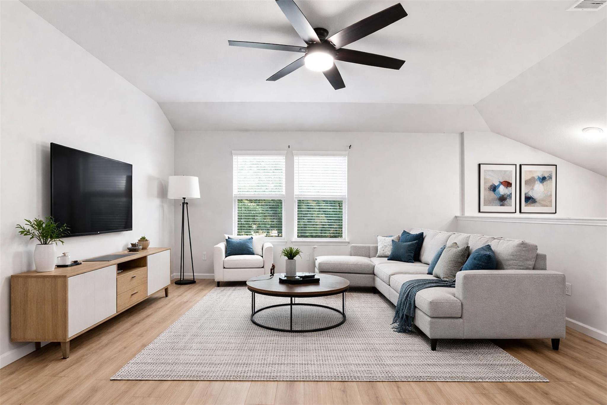 119 Duroc Dr, Hutto, TX 78634