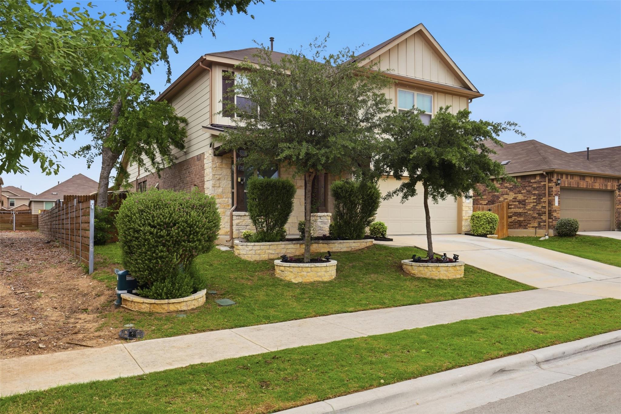 119 Duroc Dr, Hutto, TX 78634