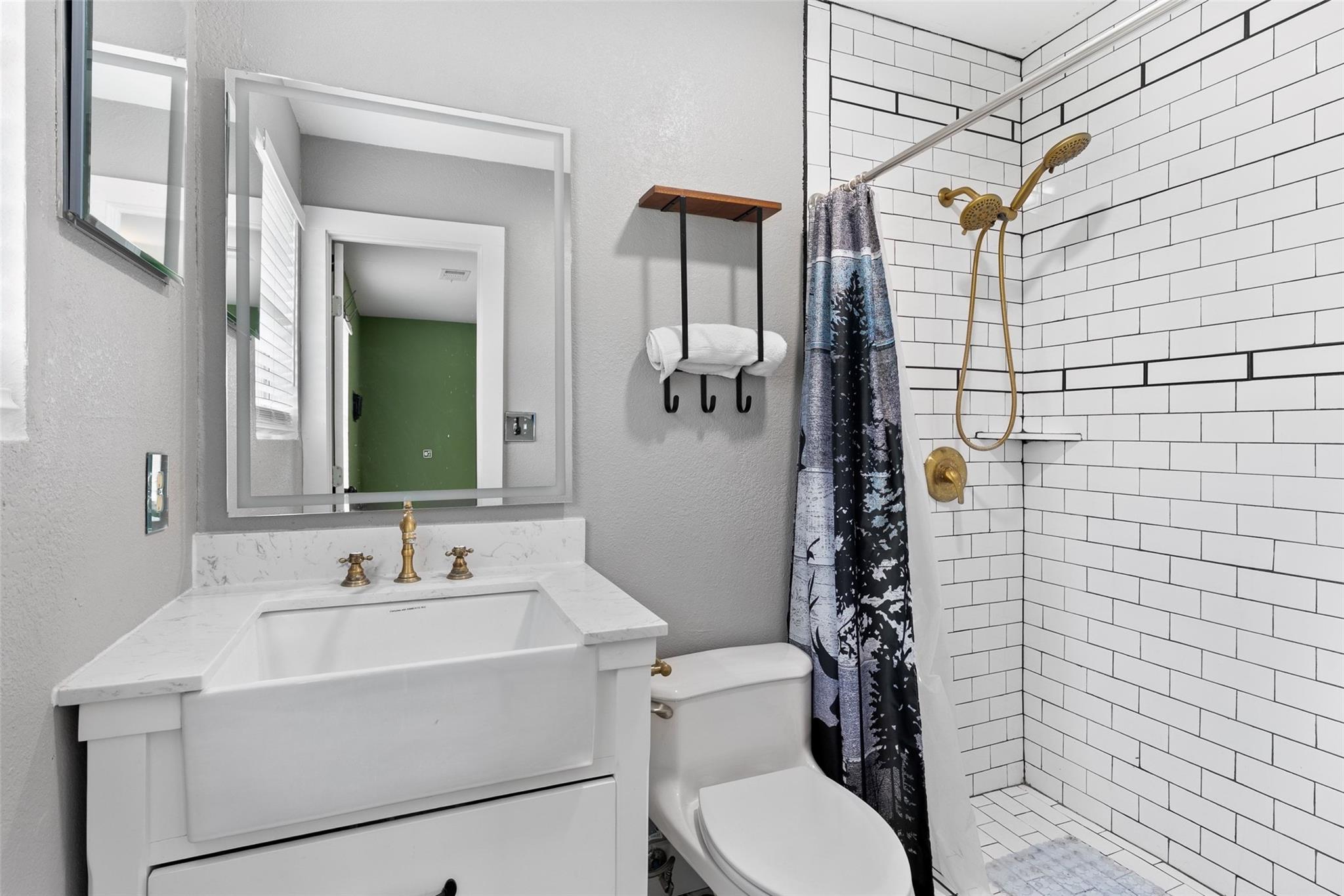 274 Old Austin Trl, Elgin, TX 78621