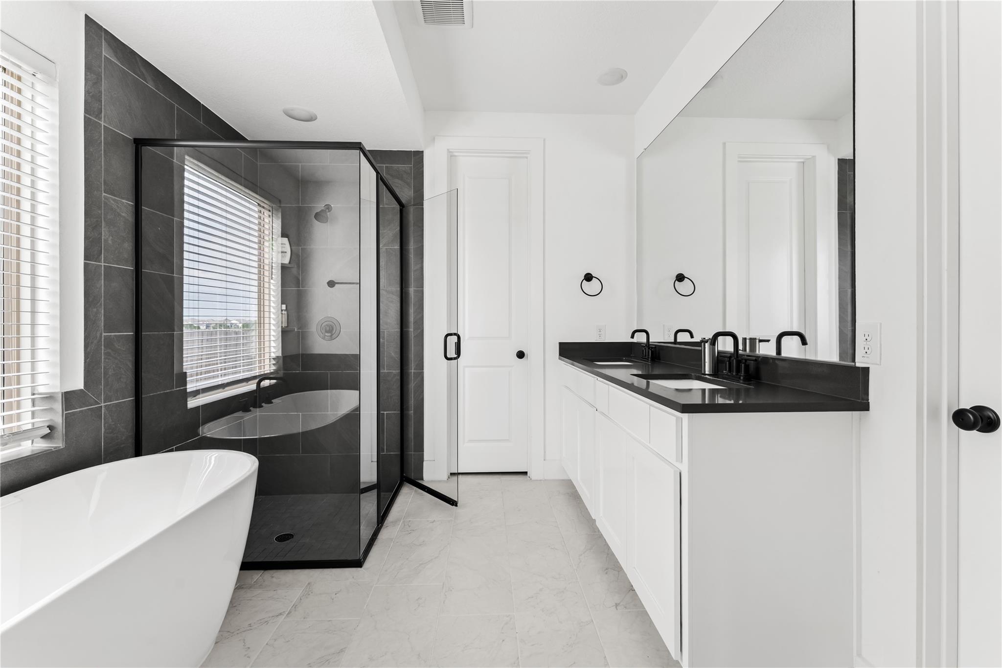 113 Dycus Bnd, Liberty Hill, TX 78642