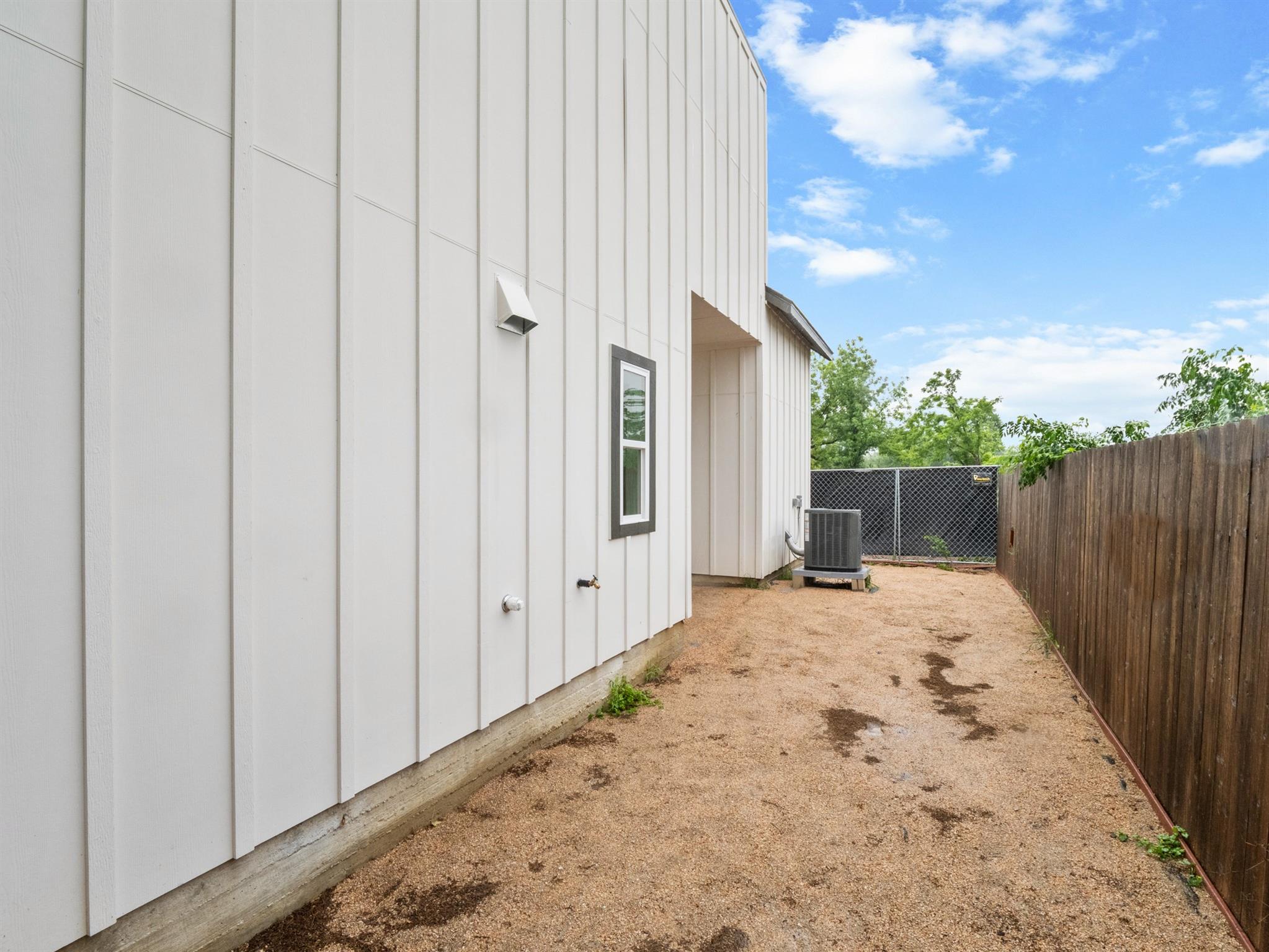 1165 Nickols Ave # 2, Austin, TX 78721