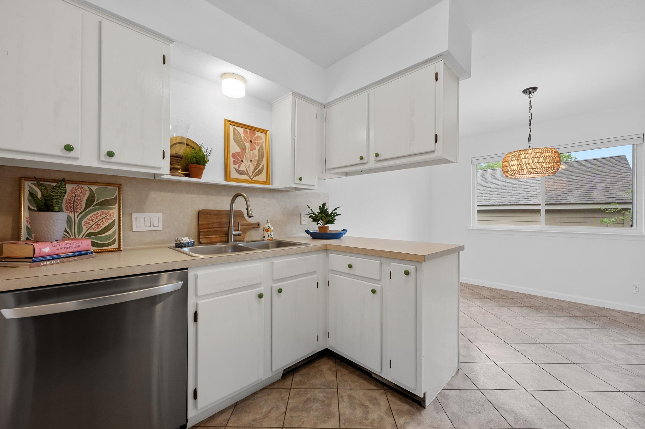 2605 W Stassney Blvd # A, Austin, TX 78745