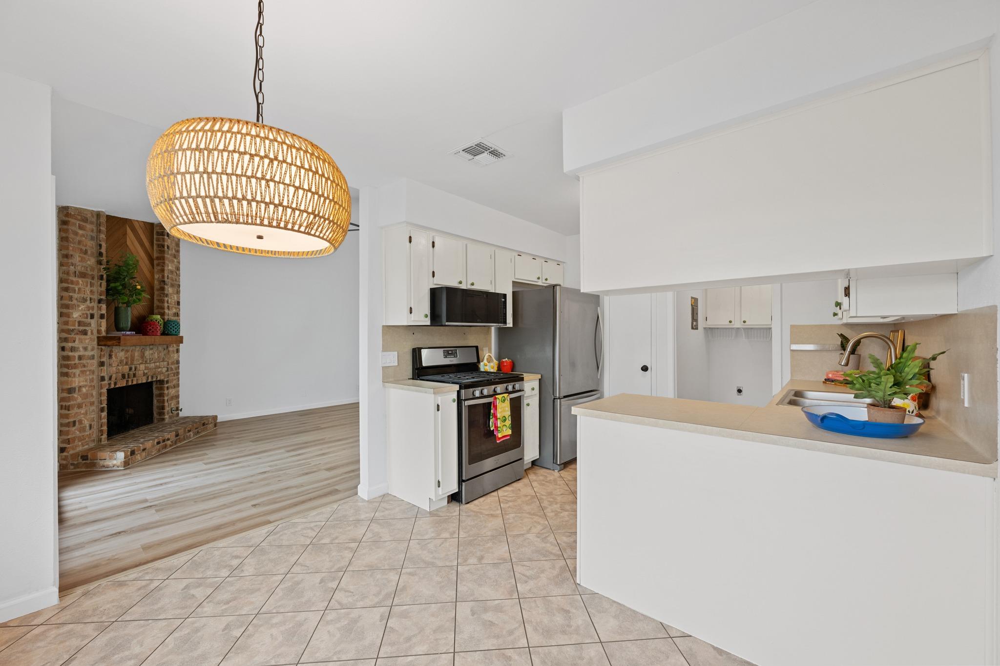 2605 W Stassney Blvd # A, Austin, TX 78745