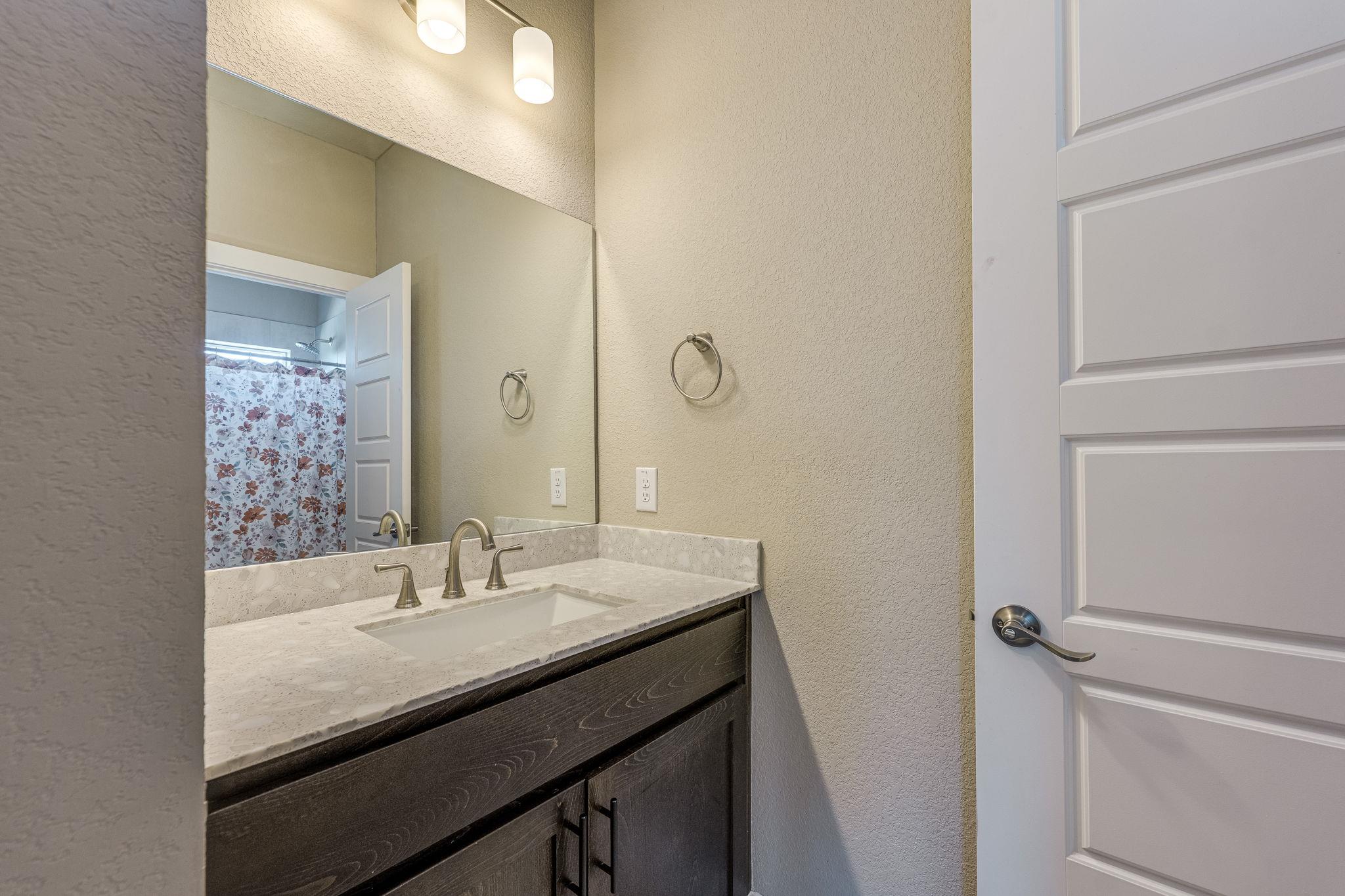 113 Sanco Dr, Liberty Hill, TX 78642