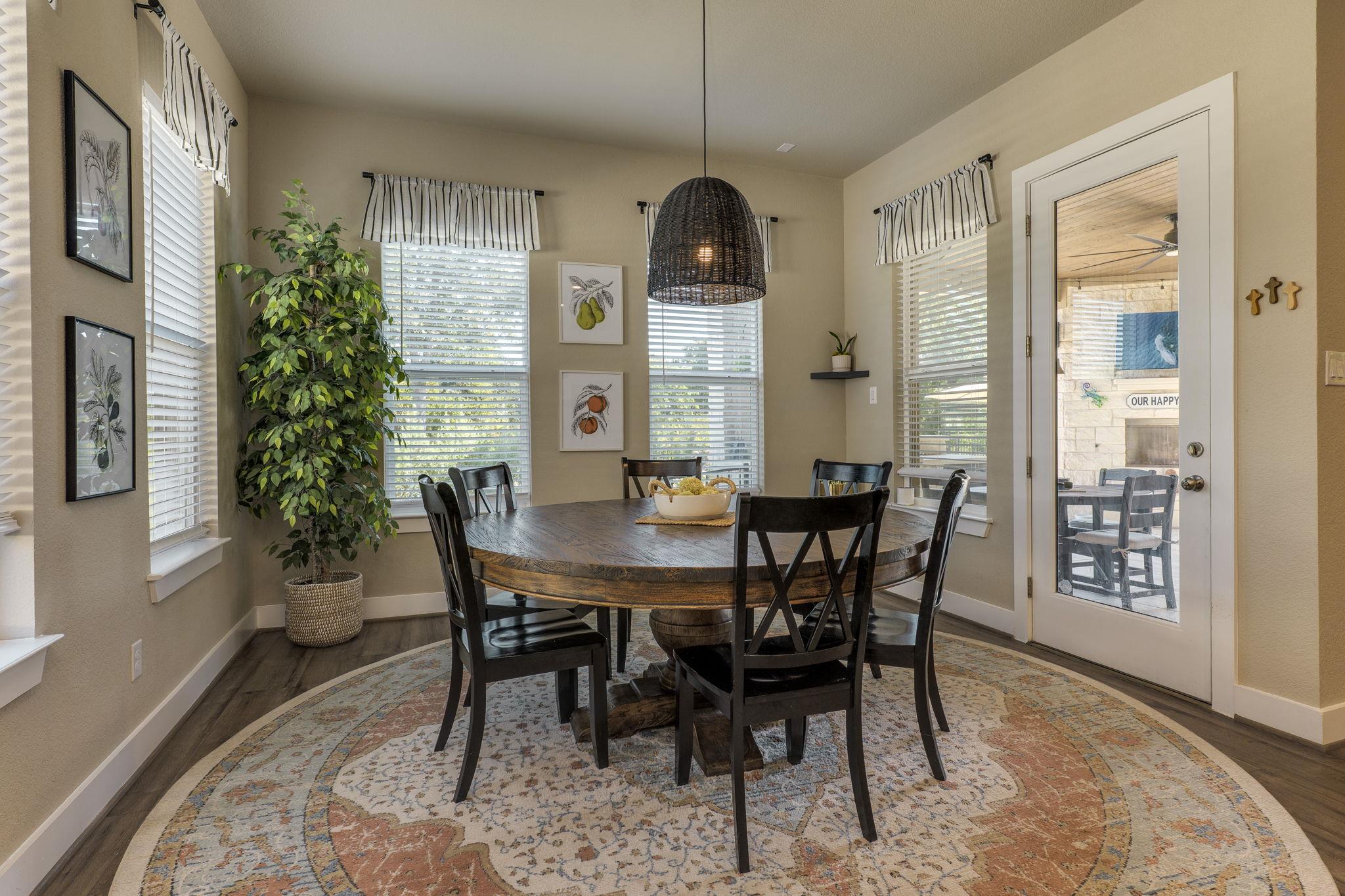 113 Sanco Dr, Liberty Hill, TX 78642