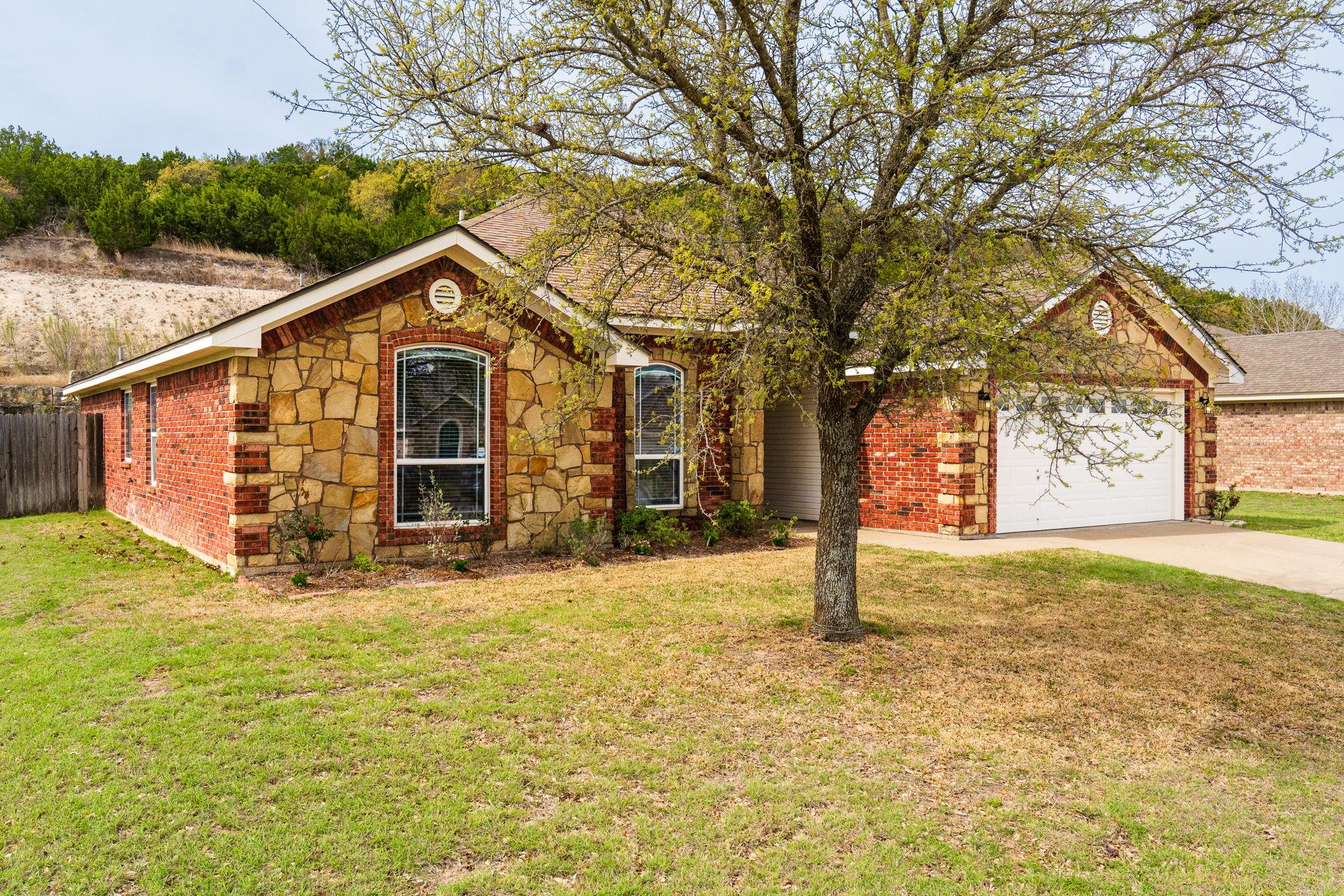 1905 Walker Place Blvd, Copperas Cove, TX 76522