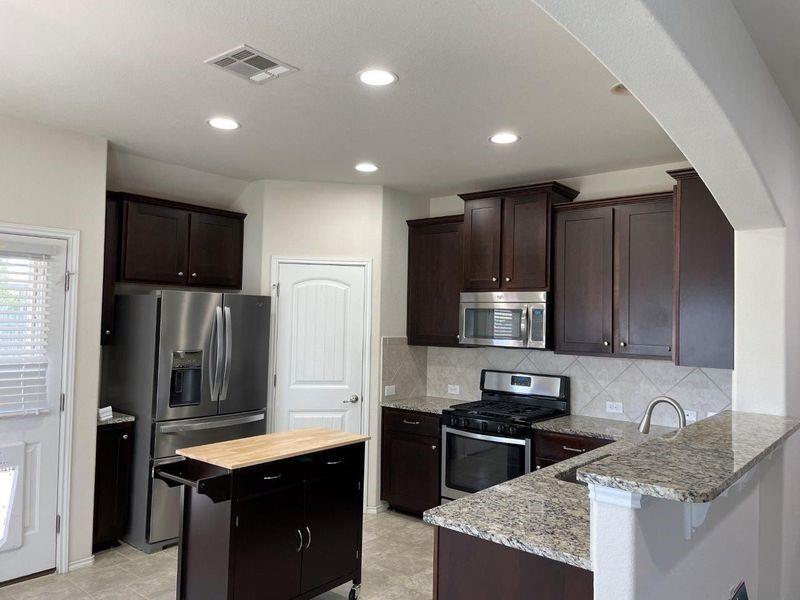 160 Painted Desert Ln, Buda, TX 78610