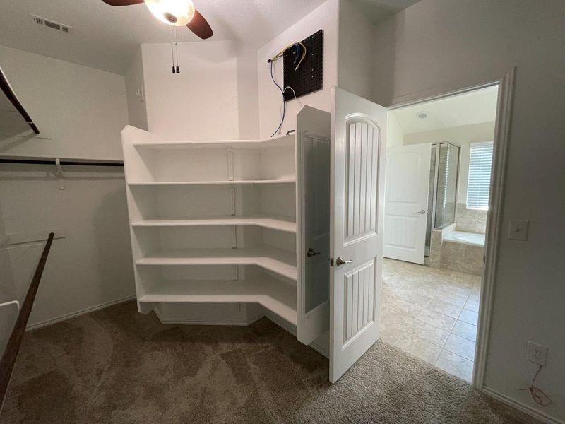 160 Painted Desert Ln, Buda, TX 78610