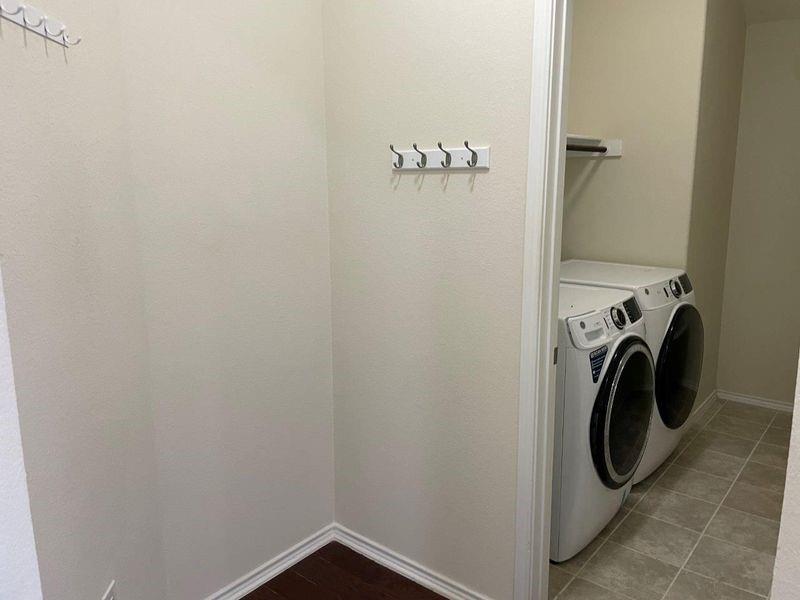 160 Painted Desert Ln, Buda, TX 78610