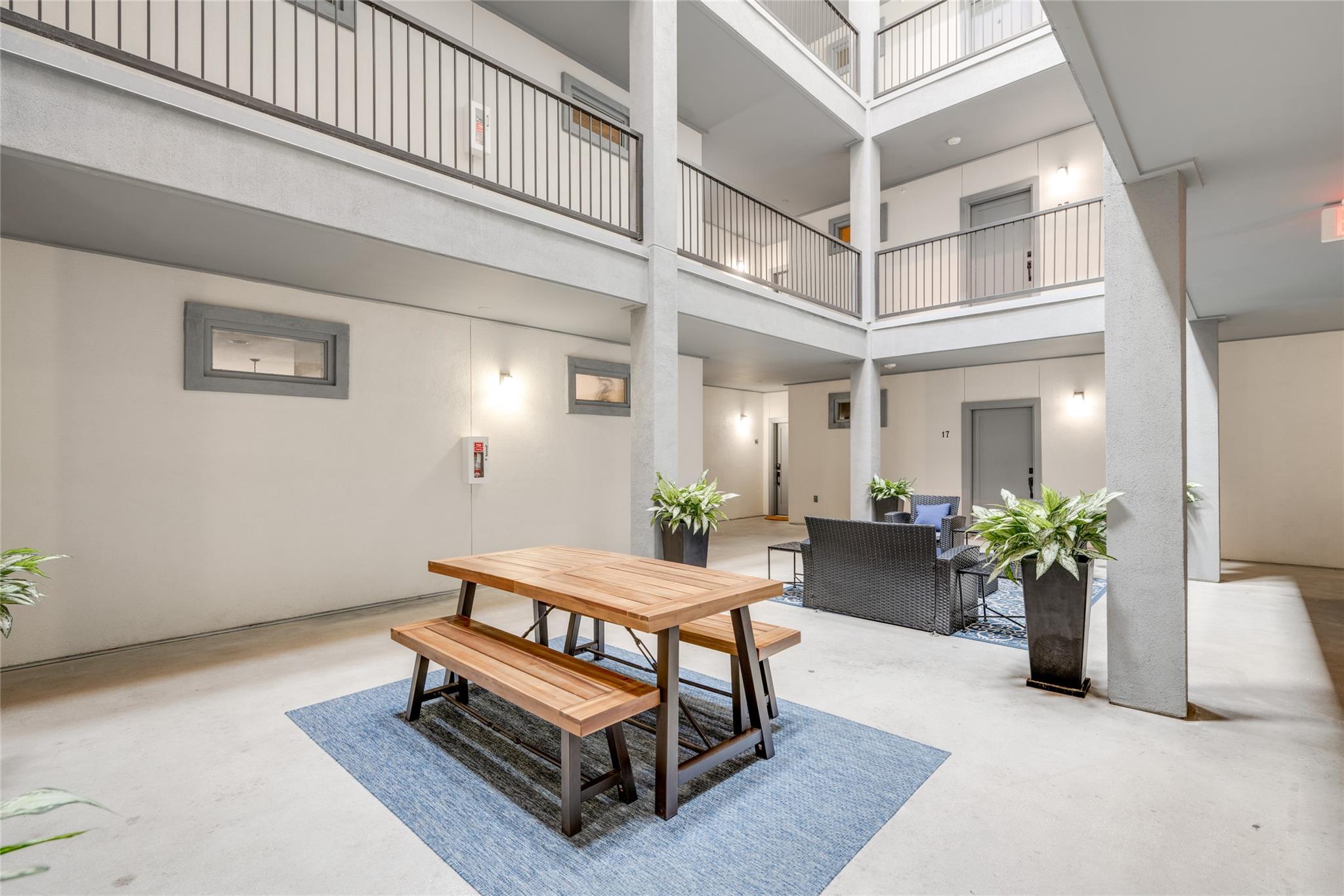 908 Nueces St # 12, Austin, TX 78701