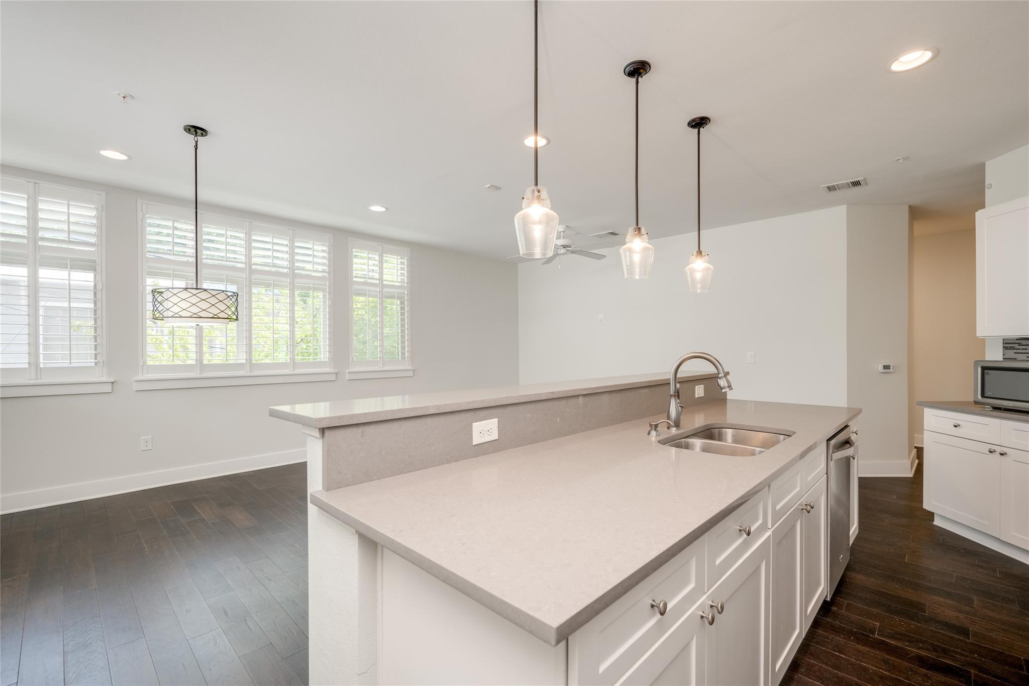 908 Nueces St # 12, Austin, TX 78701