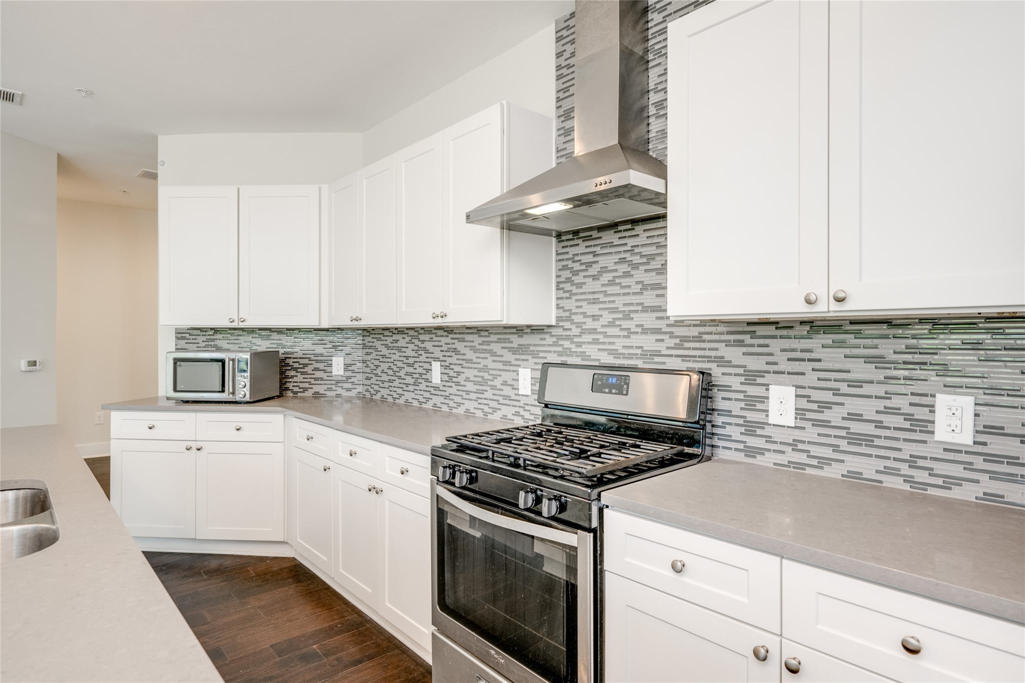 908 Nueces St # 12, Austin, TX 78701