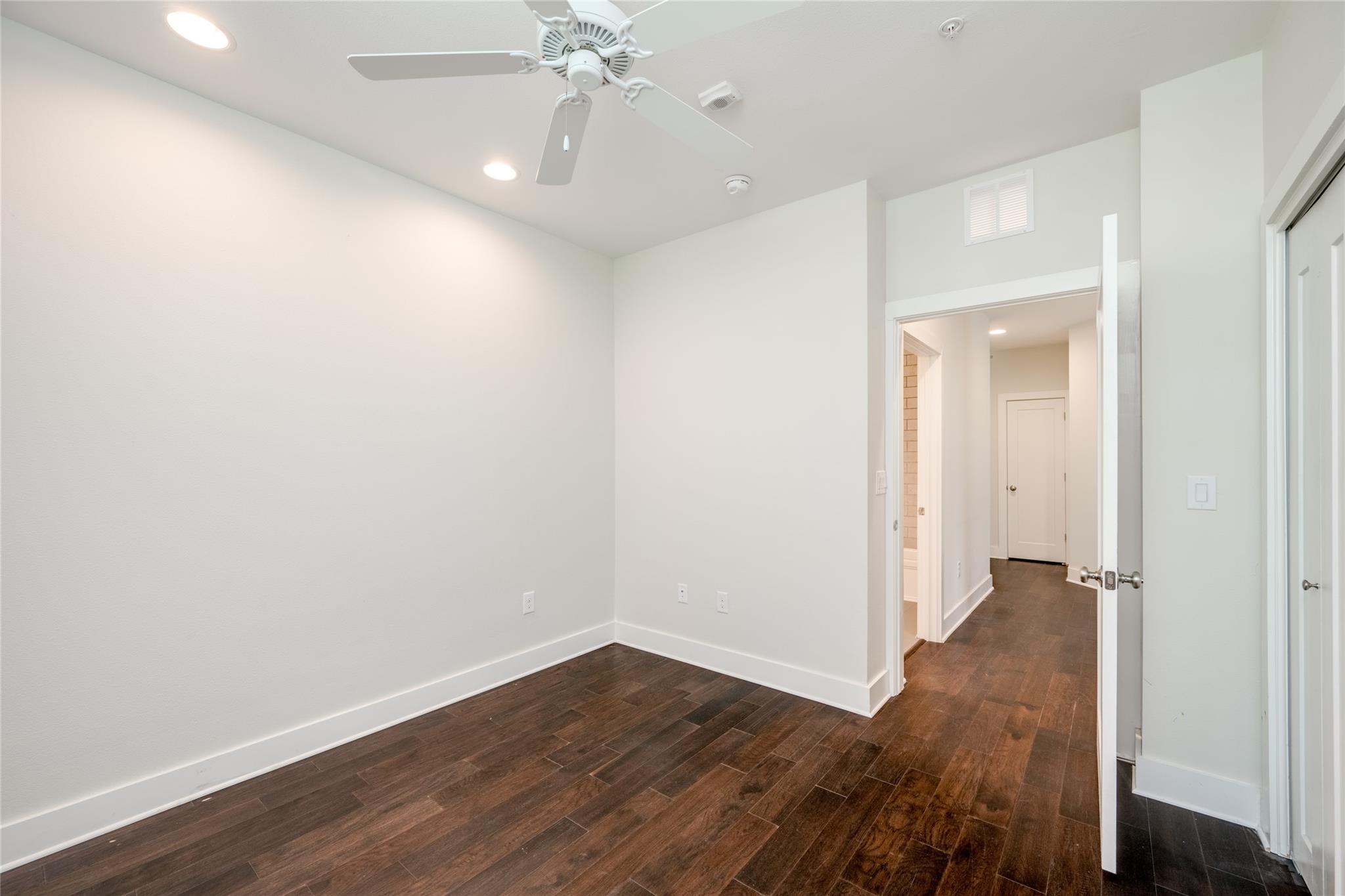 908 Nueces St # 12, Austin, TX 78701