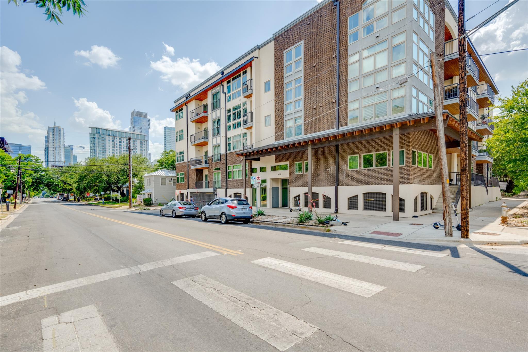 908 Nueces St # 12, Austin, TX 78701