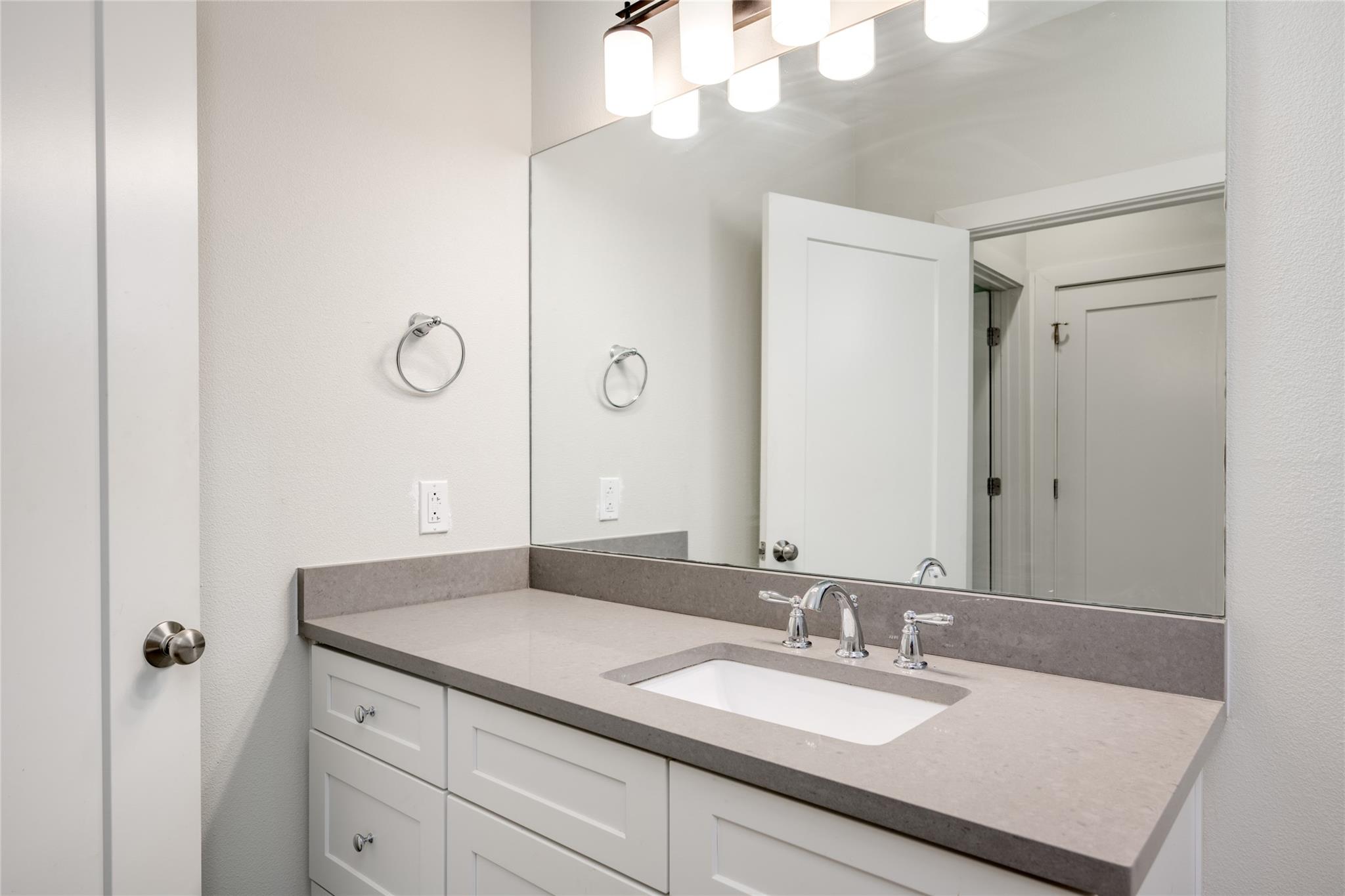 908 Nueces St # 12, Austin, TX 78701