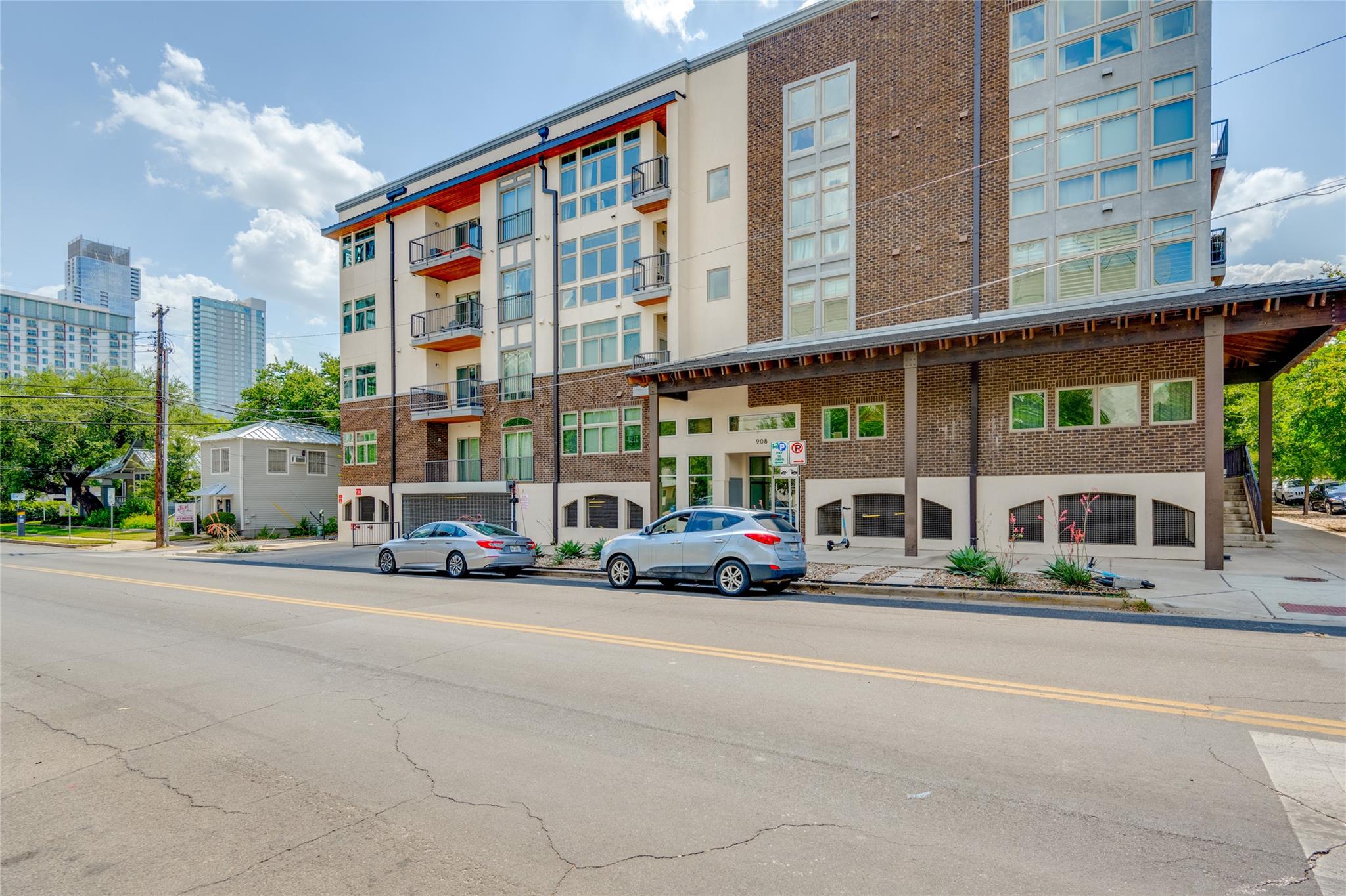 908 Nueces St # 12, Austin, TX 78701