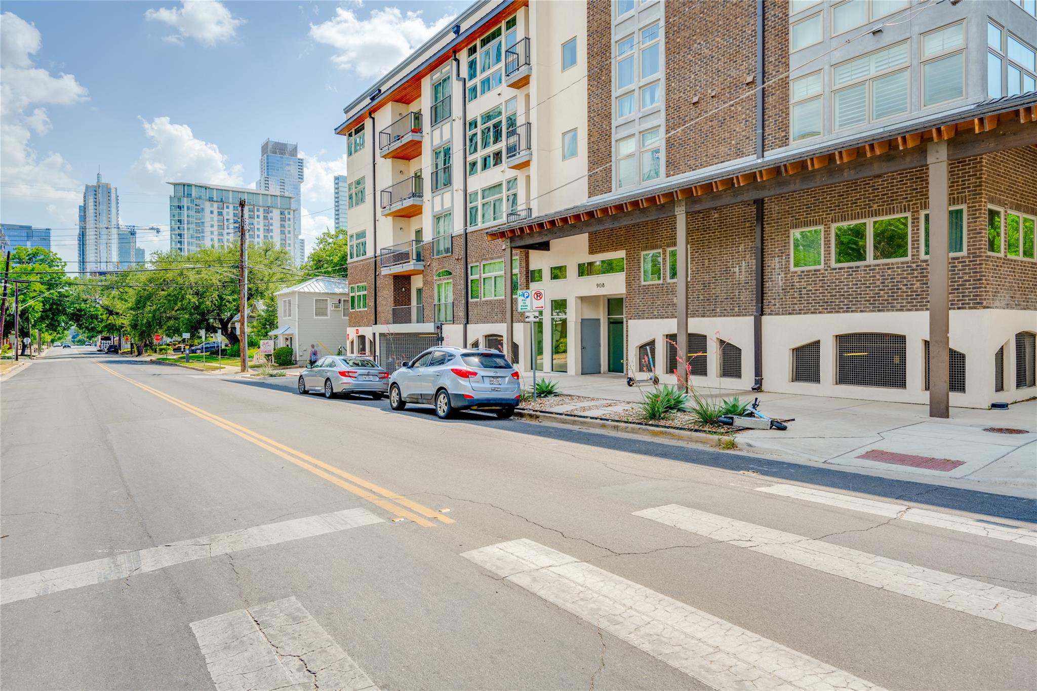 908 Nueces St # 12, Austin, TX 78701