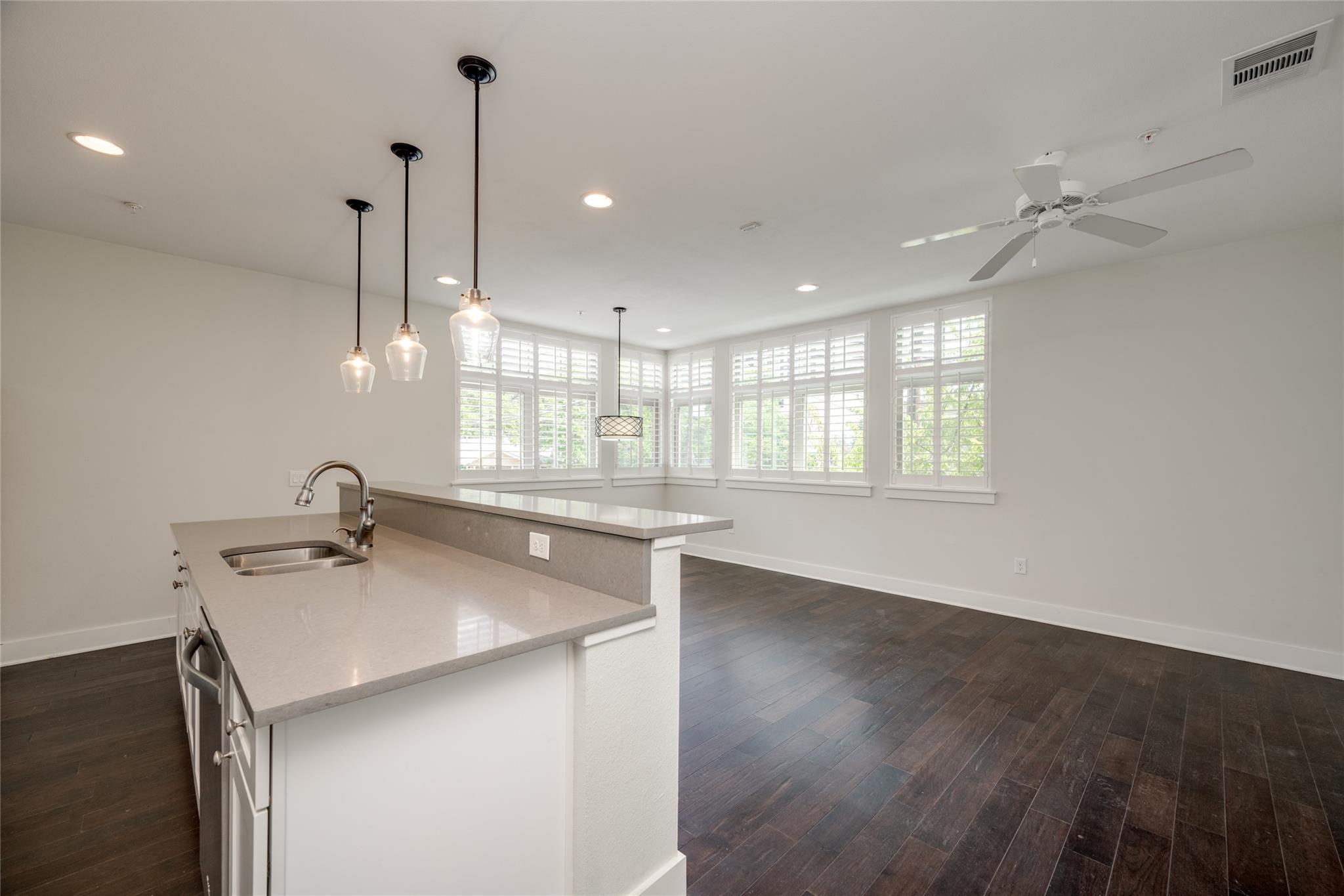 908 Nueces St # 12, Austin, TX 78701