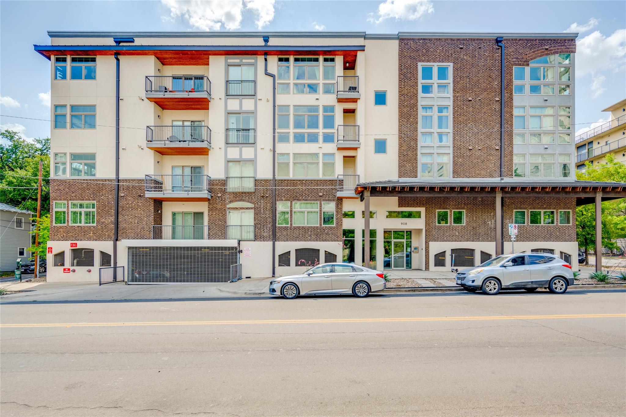 908 Nueces St # 12, Austin, TX 78701