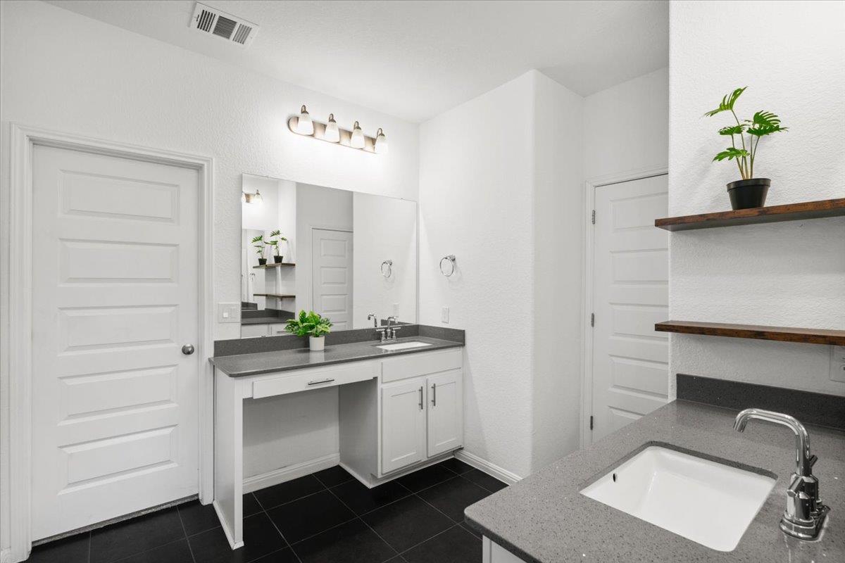 405 Arrowhead Vine St, Leander, TX 78641