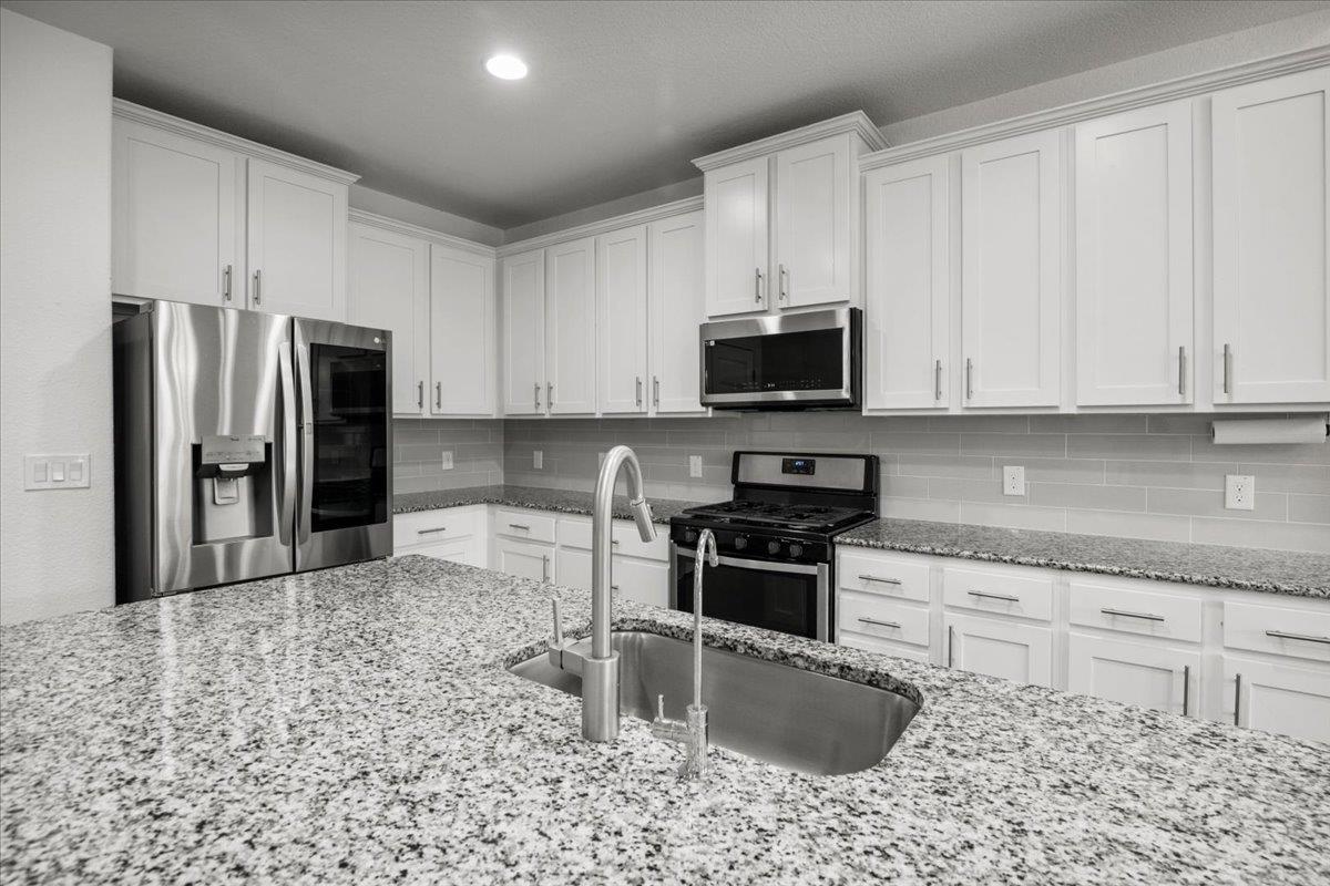 405 Arrowhead Vine St, Leander, TX 78641