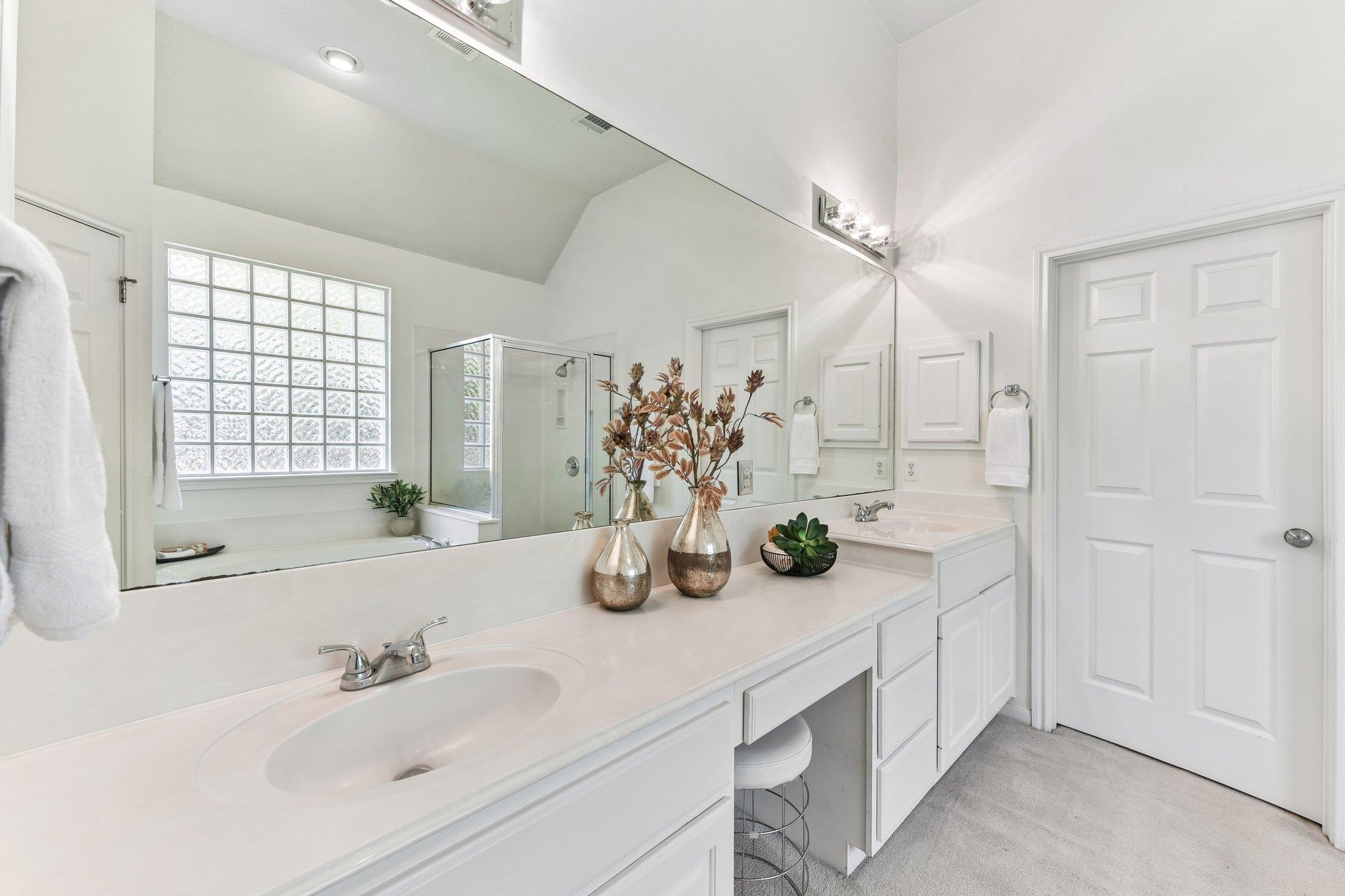 2401 Berwick Cv, Round Rock, TX 78681