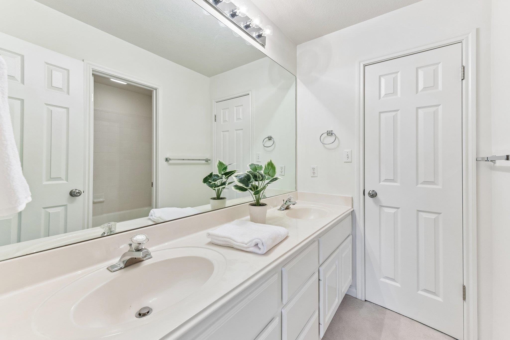 2401 Berwick Cv, Round Rock, TX 78681