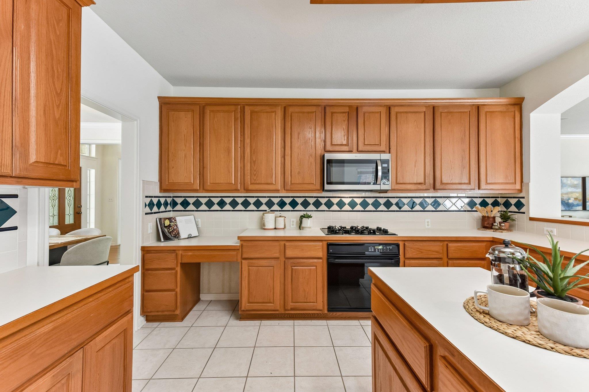 2401 Berwick Cv, Round Rock, TX 78681