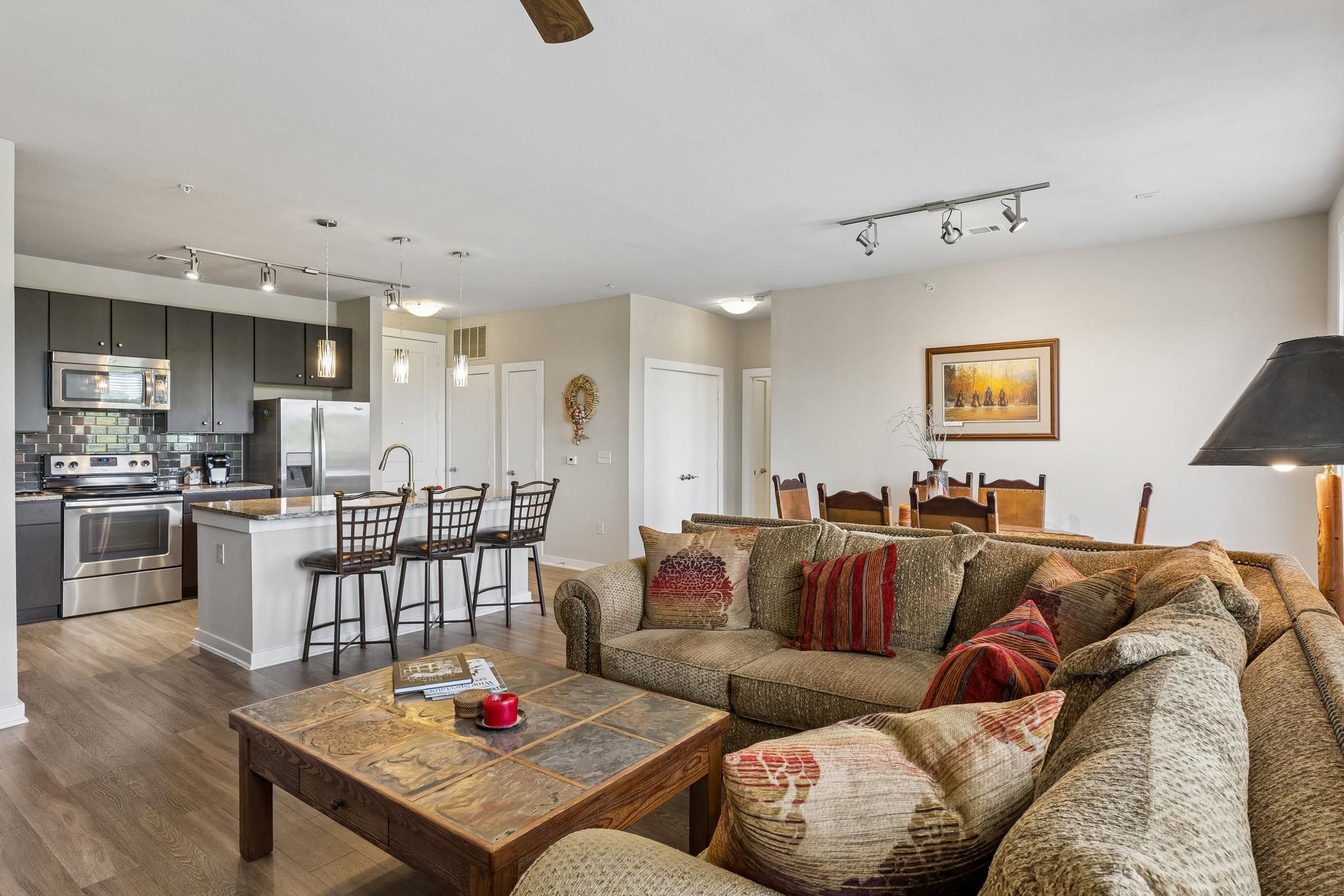 1900 Barton Springs Rd # 5032, Austin, TX 78704