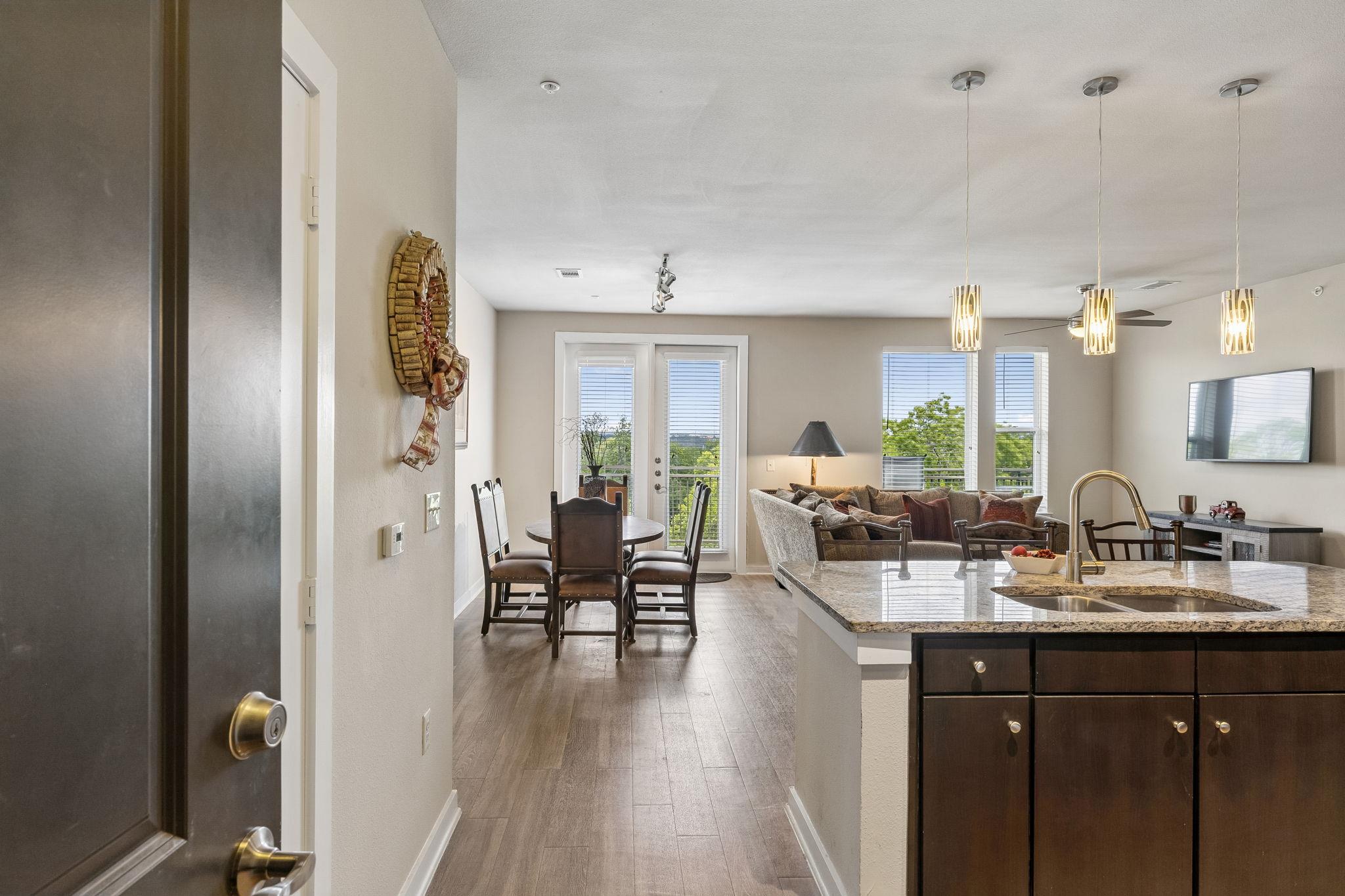 1900 Barton Springs Rd # 5032, Austin, TX 78704