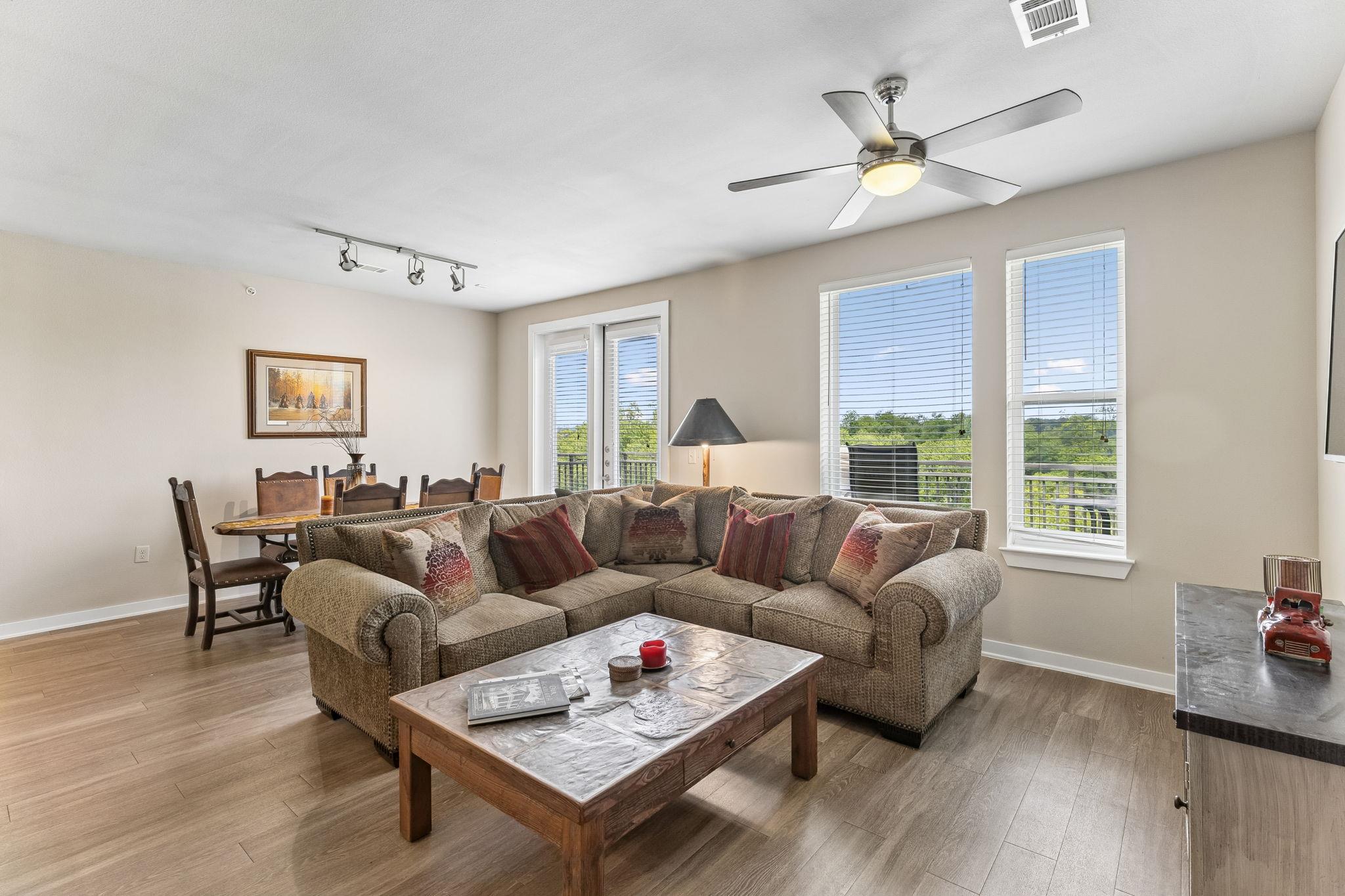1900 Barton Springs Rd # 5032, Austin, TX 78704