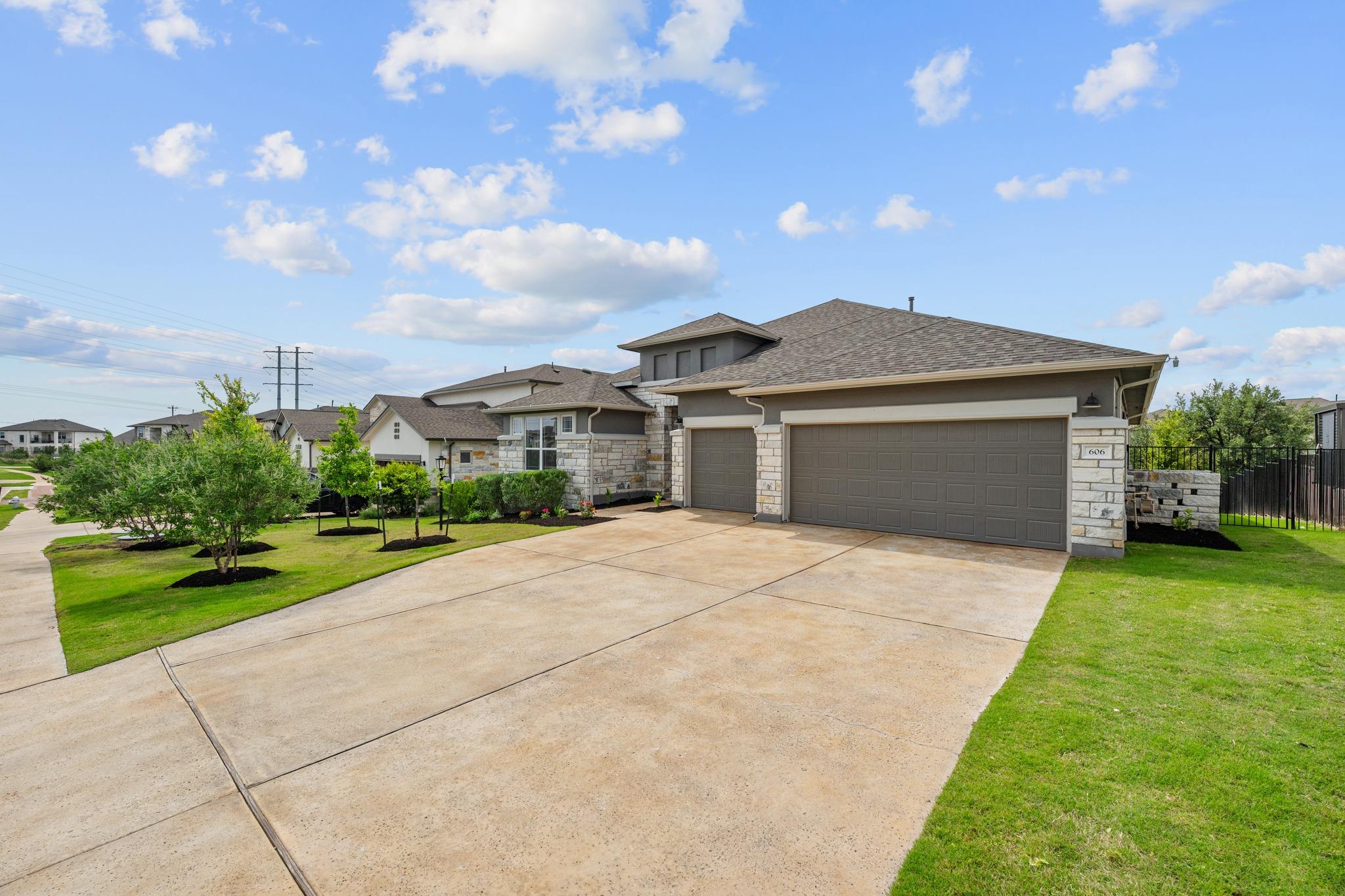 606 Bonfisk Bnd, Austin, TX 78738