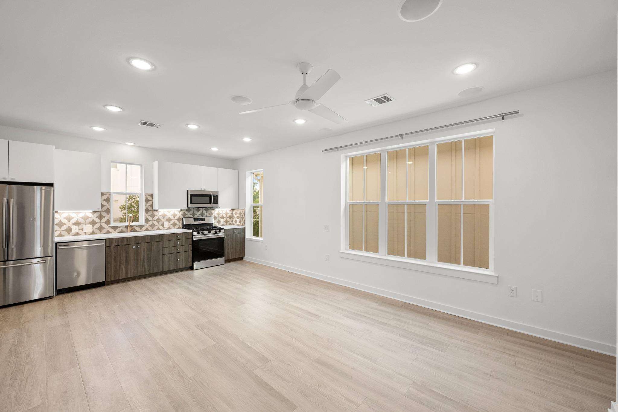 2624 Metcalfe Rd # 2, Austin, TX 78741