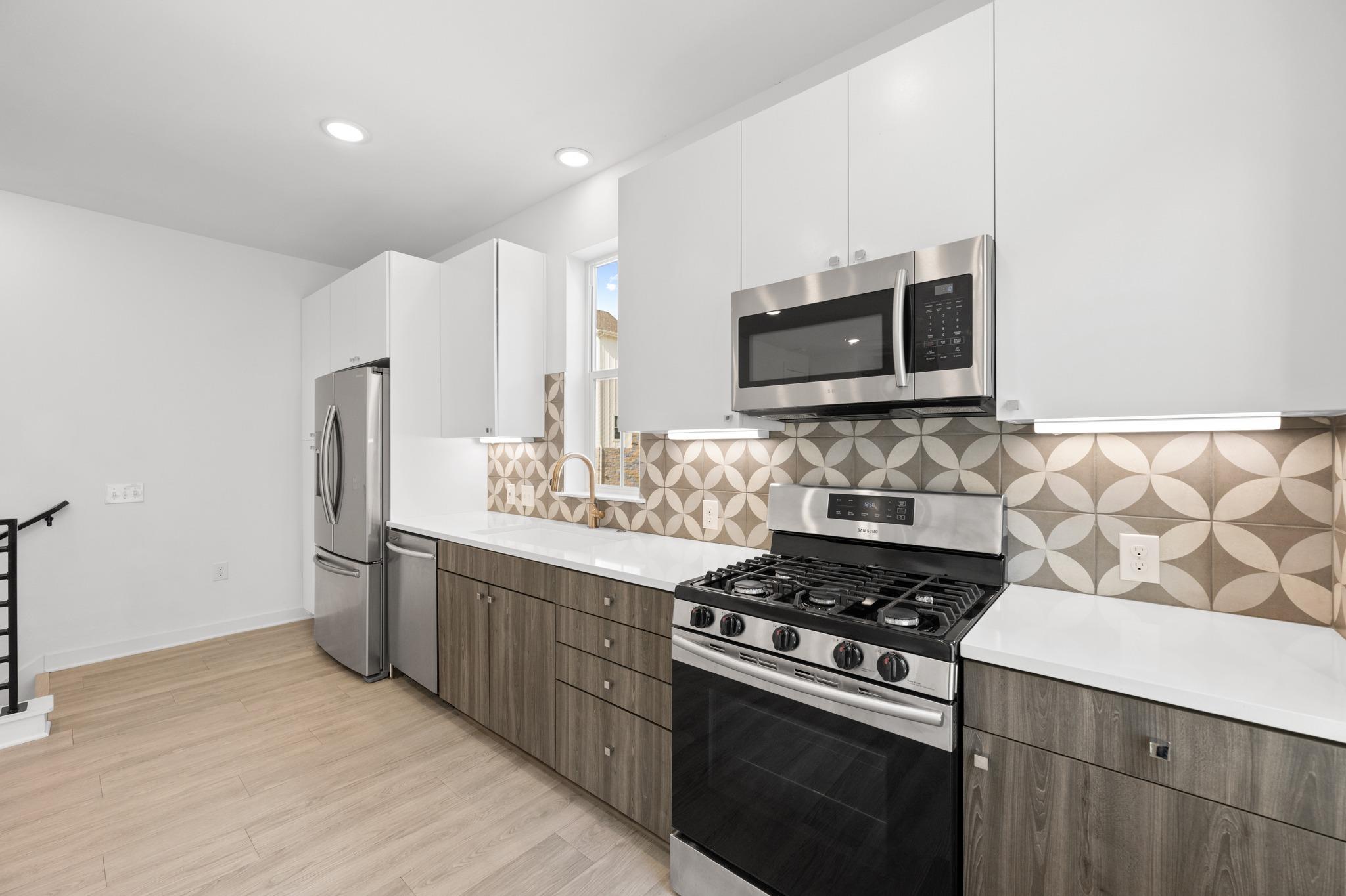 2624 Metcalfe Rd # 2, Austin, TX 78741