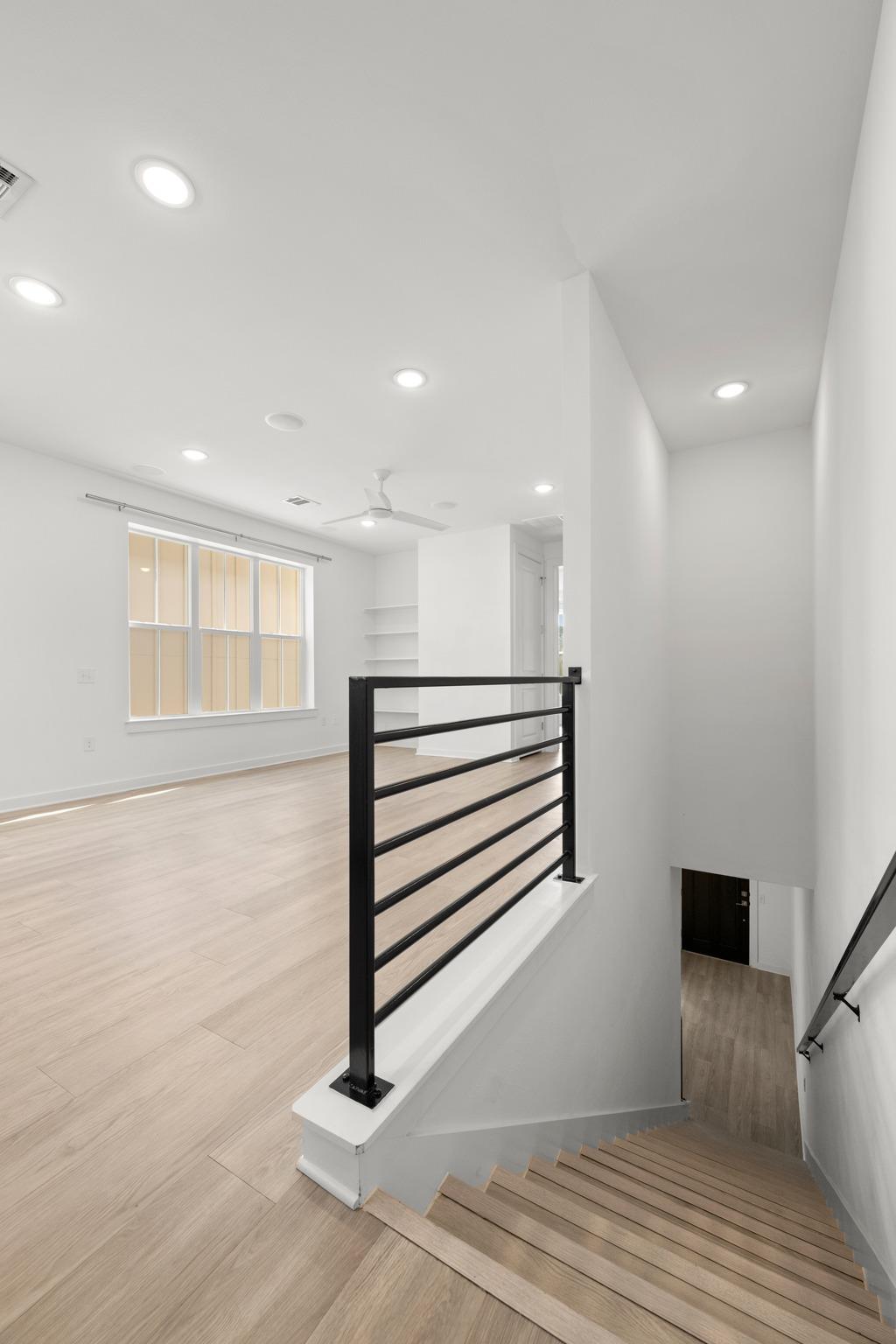 2624 Metcalfe Rd # 2, Austin, TX 78741