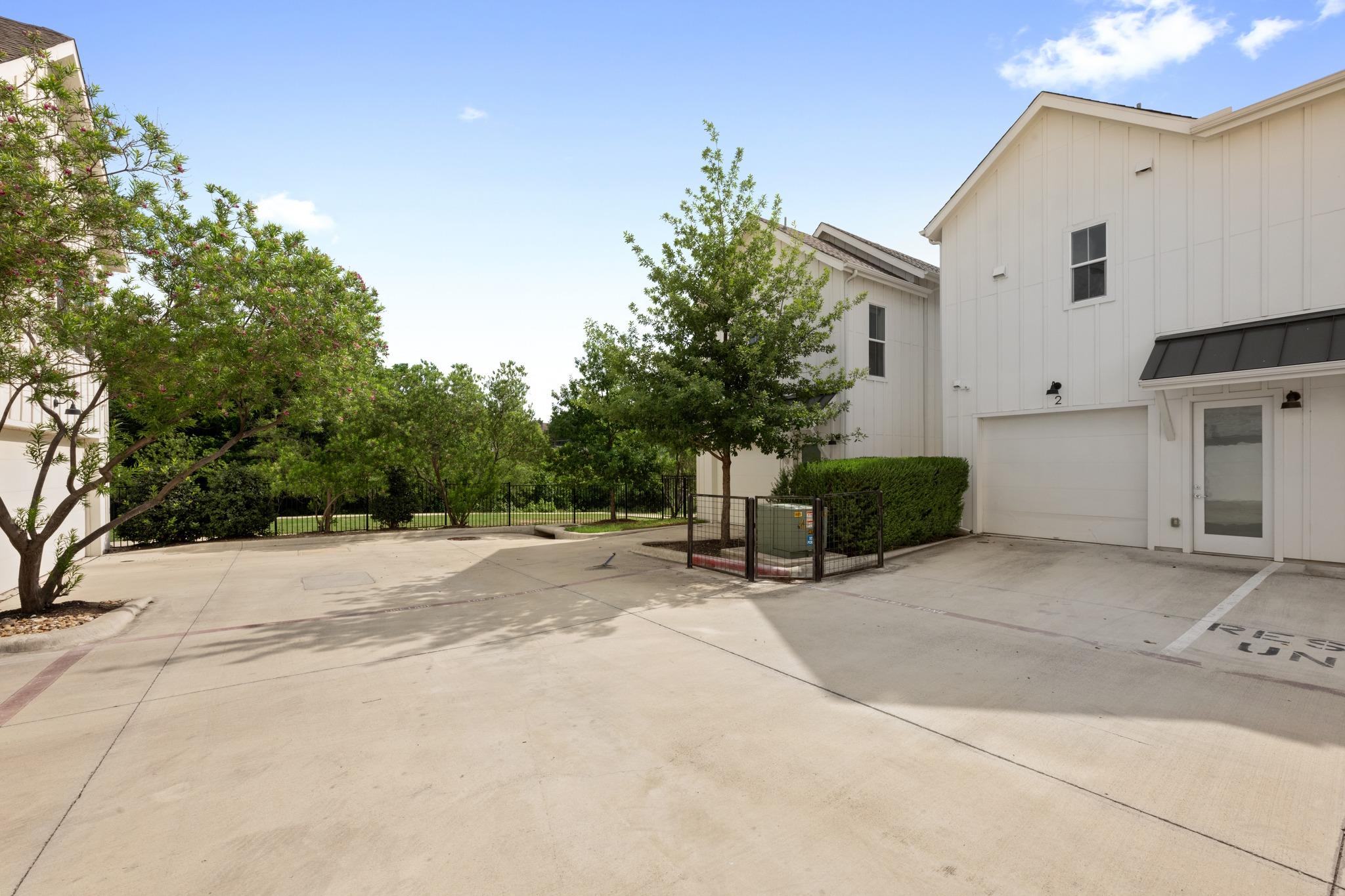 2624 Metcalfe Rd # 2, Austin, TX 78741