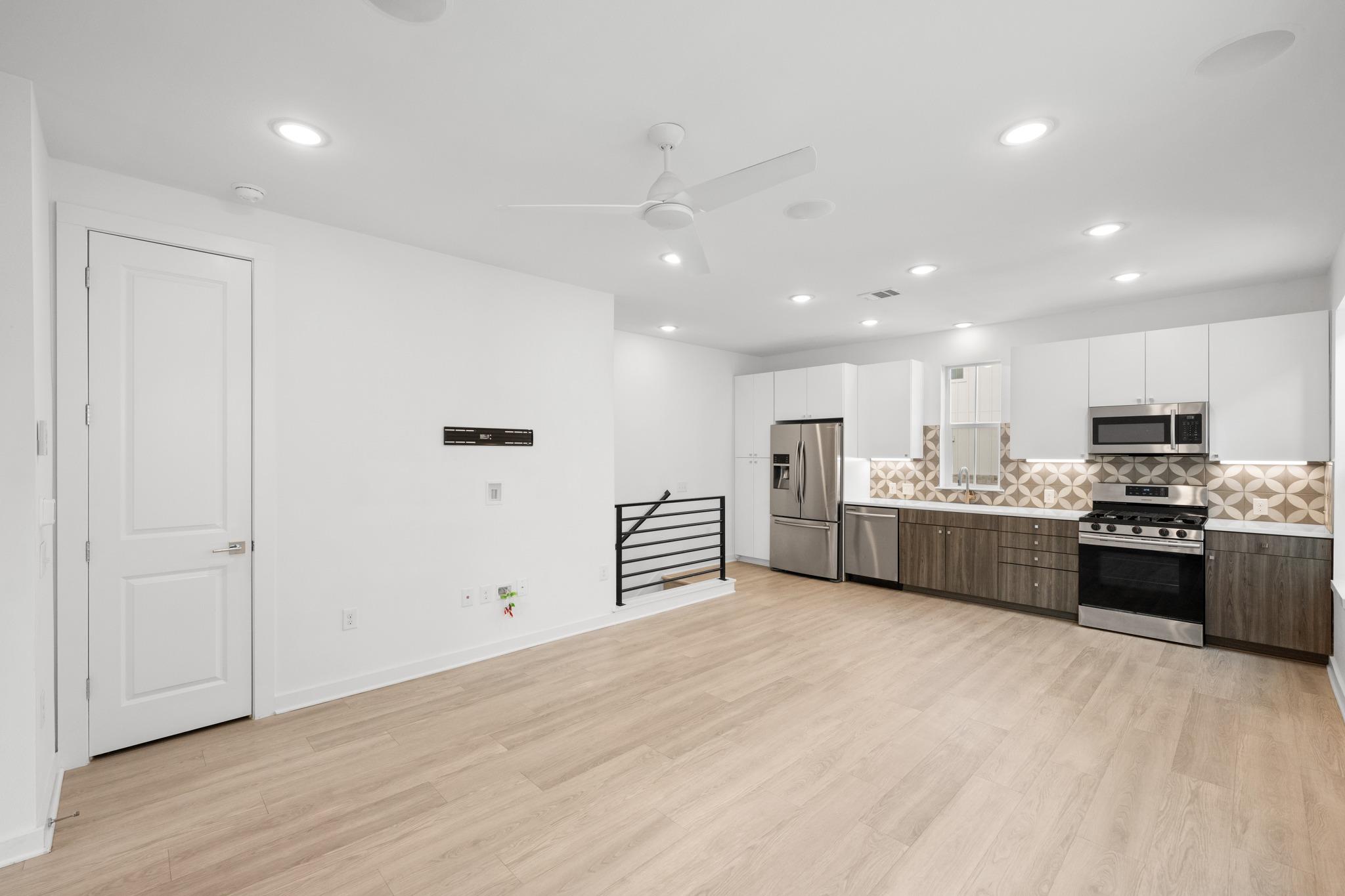 2624 Metcalfe Rd # 2, Austin, TX 78741