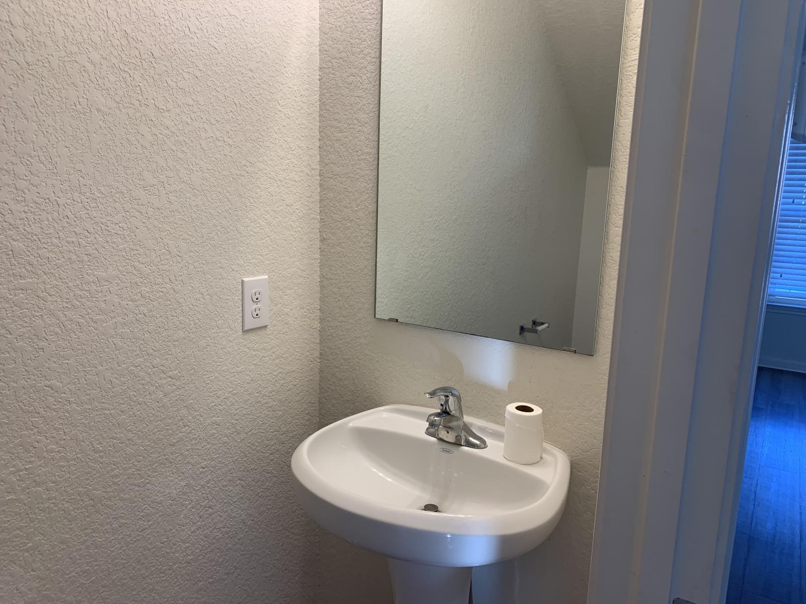 217 Denson Ln, Jarrell, TX 76537