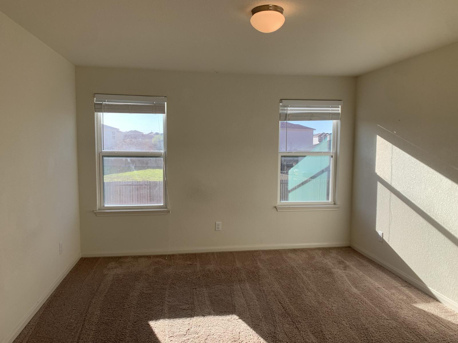 217 Denson Ln, Jarrell, TX 76537