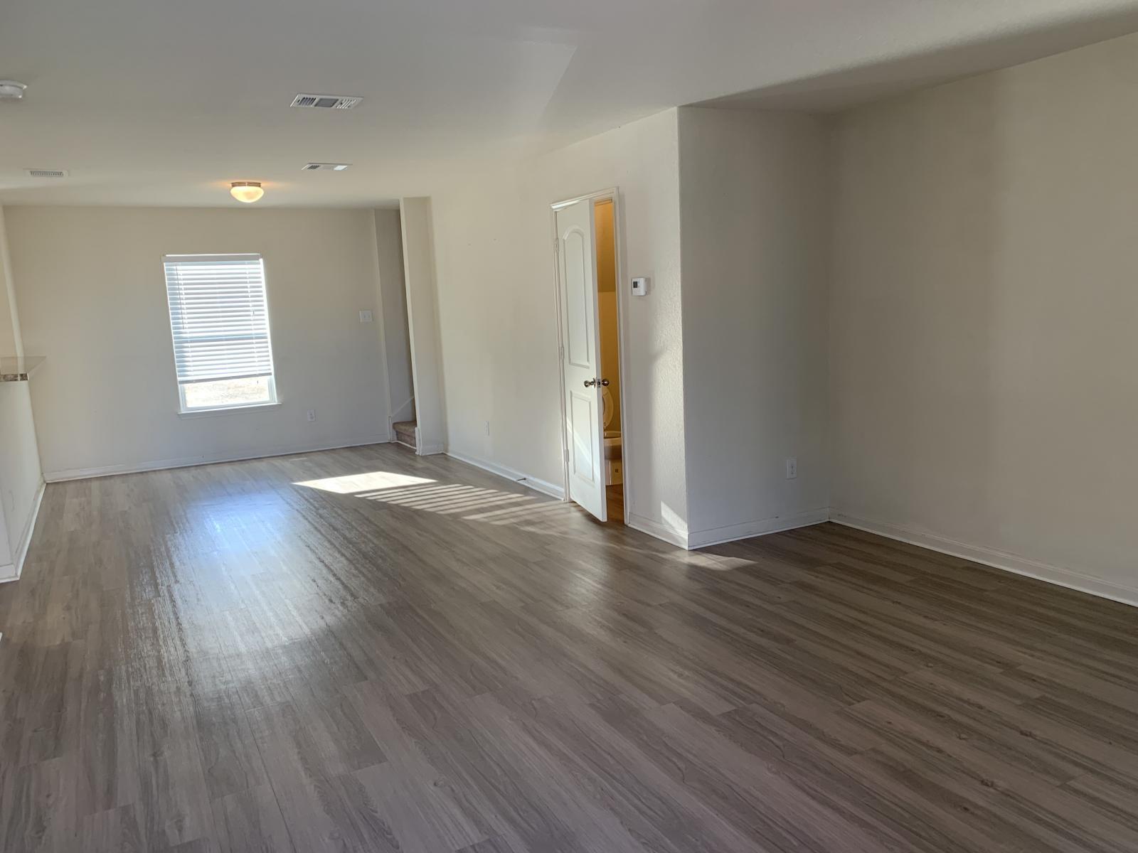 217 Denson Ln, Jarrell, TX 76537