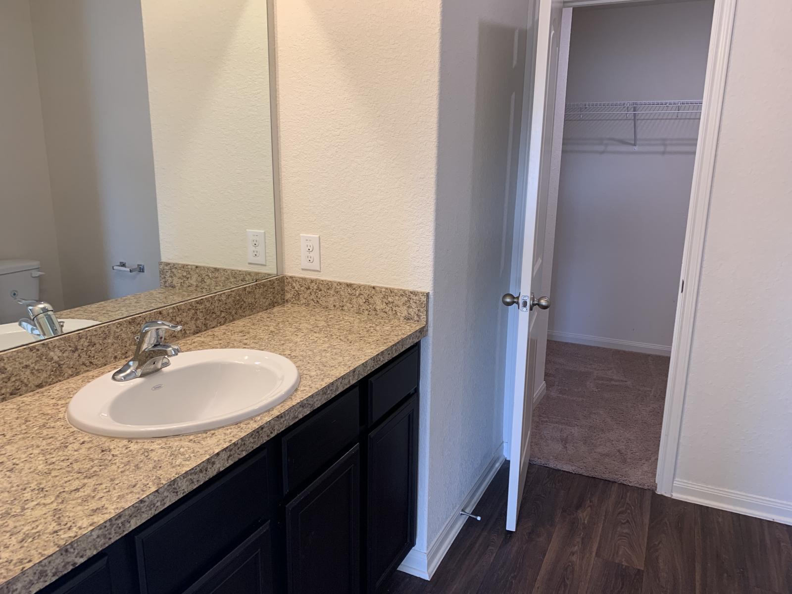 217 Denson Ln, Jarrell, TX 76537