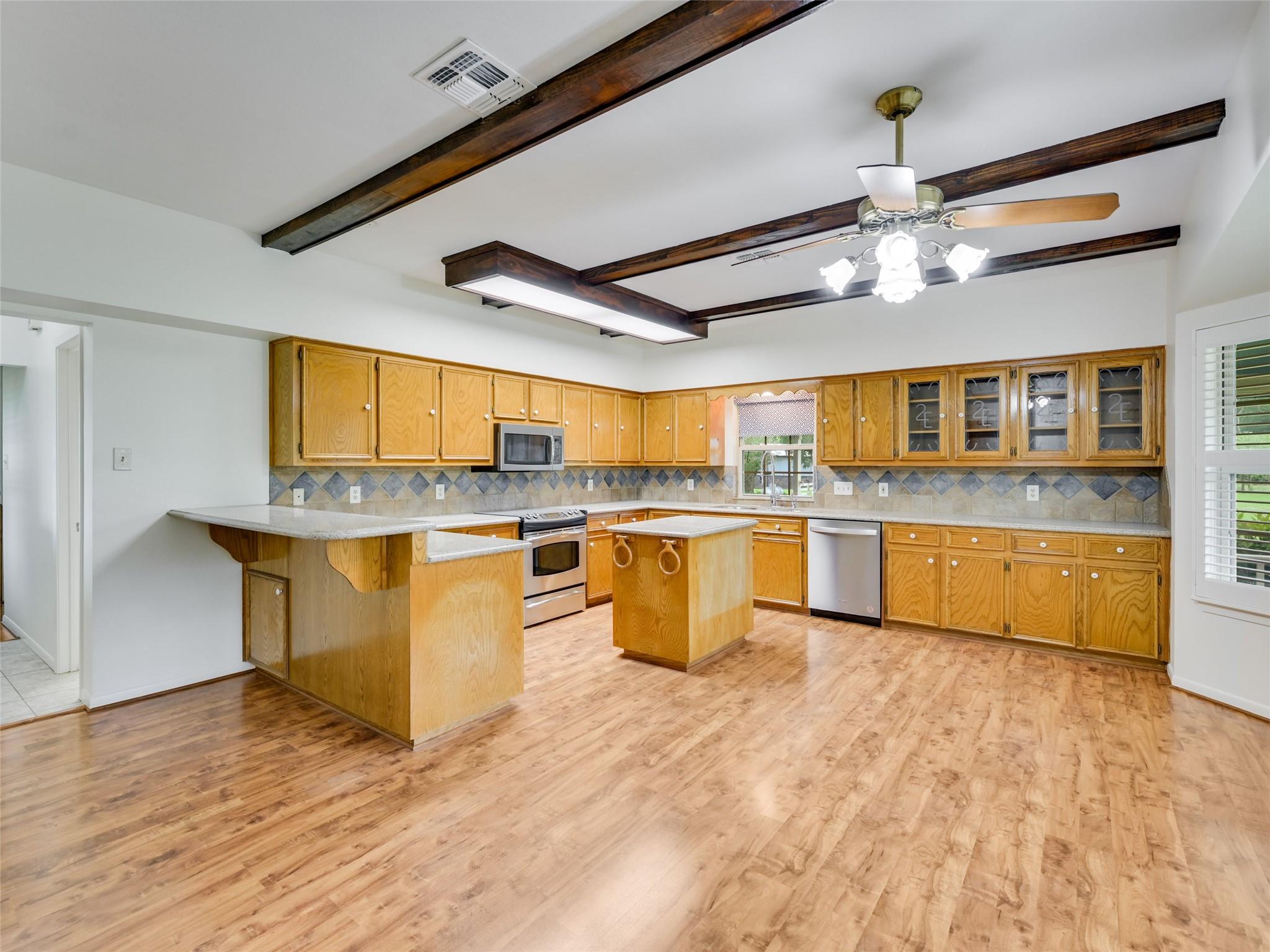 138 St. James Pl, Bastrop, TX 78602