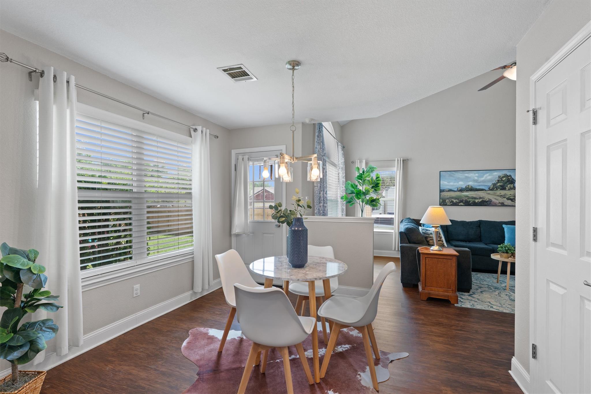 17301 Valentine Dr, Round Rock, TX 78664