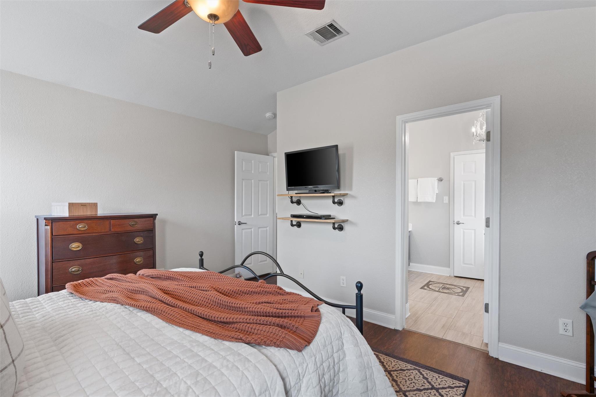 17301 Valentine Dr, Round Rock, TX 78664